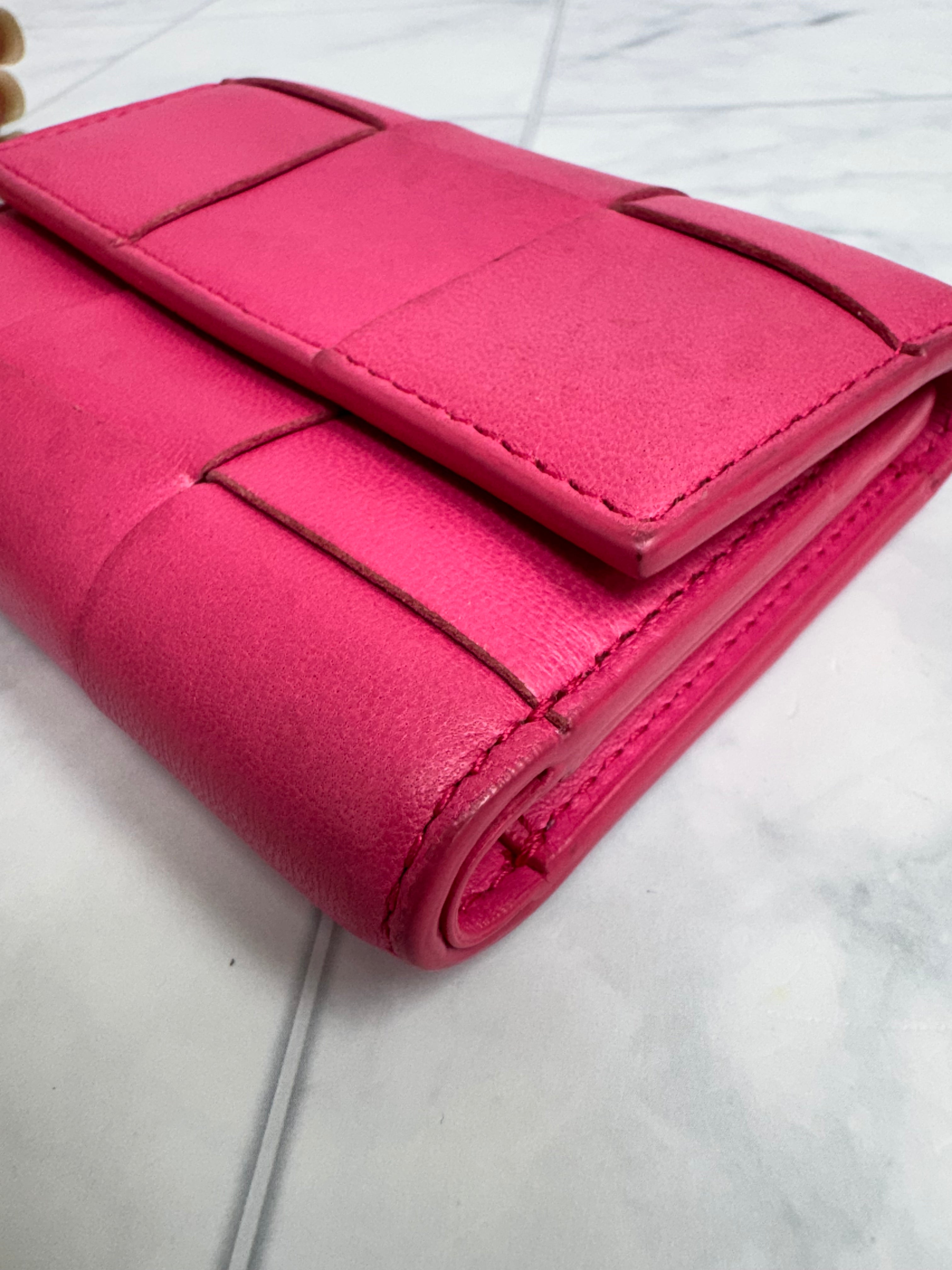 Bottega Veneta Pink Maxi Intrecciato Leather Compact Wallet