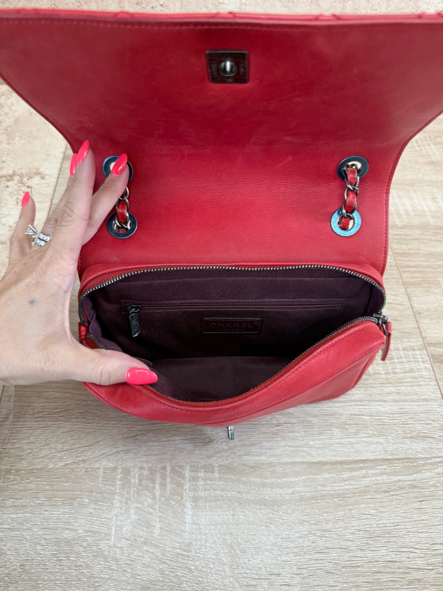 Chanel Red Crumpled Quilted Calfskin Chain Crossbody Bag