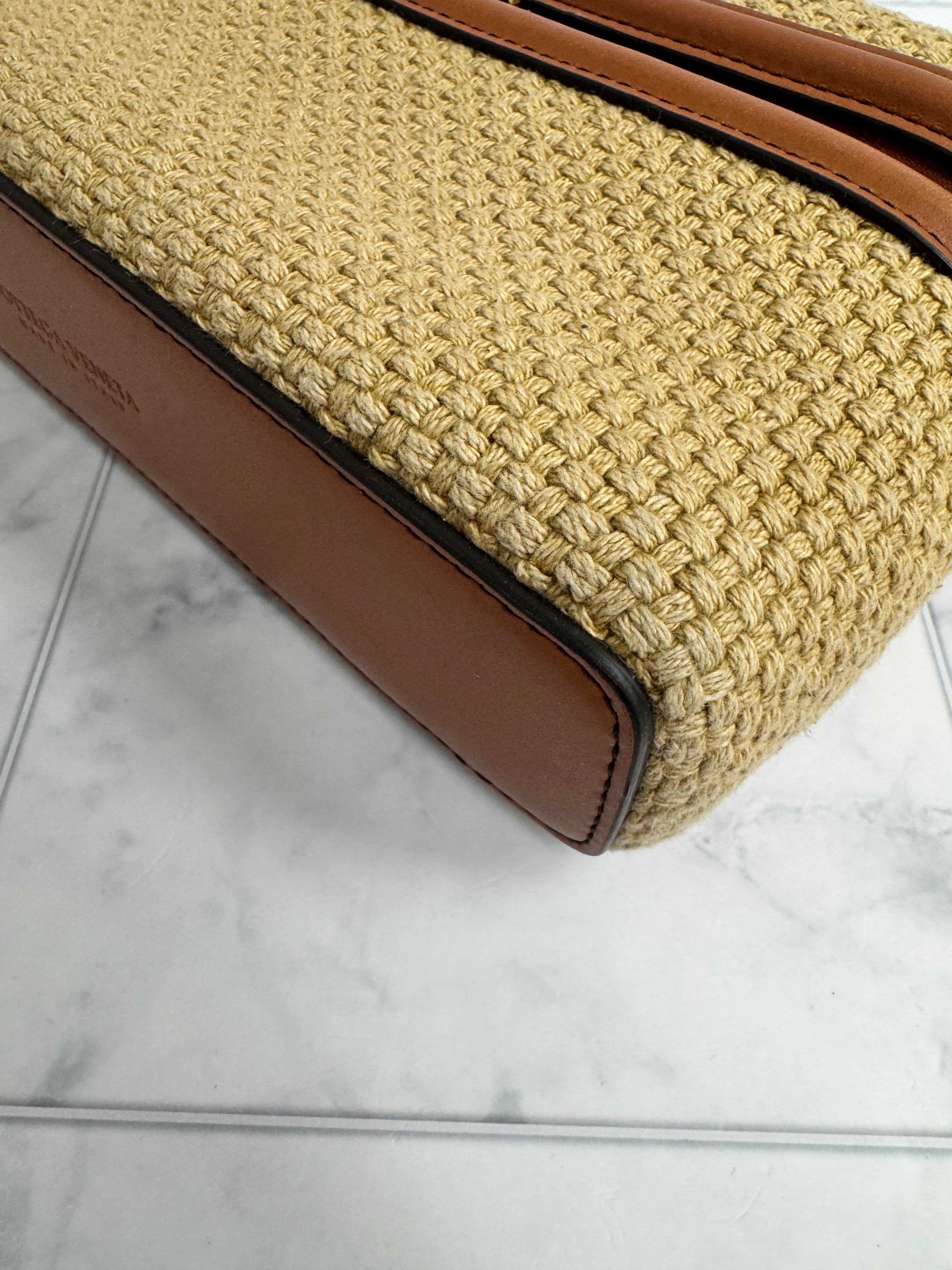 *DONS DROP* Bottega Veneta Brown Woven Jute Bang Bang Vanity Case Crossbody