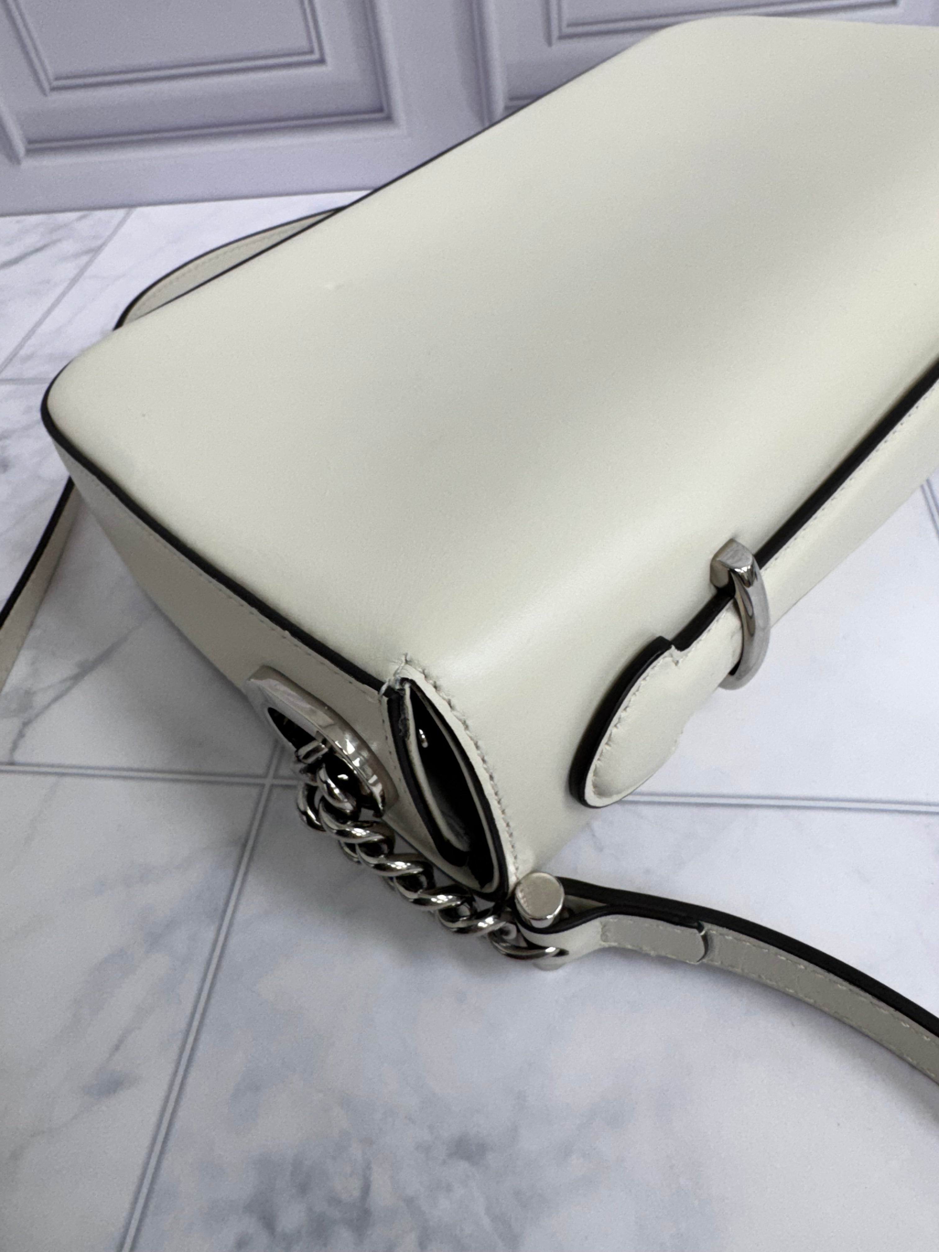 *DONS DROP* Gucci White Leather Petite GG Crossbody Bag