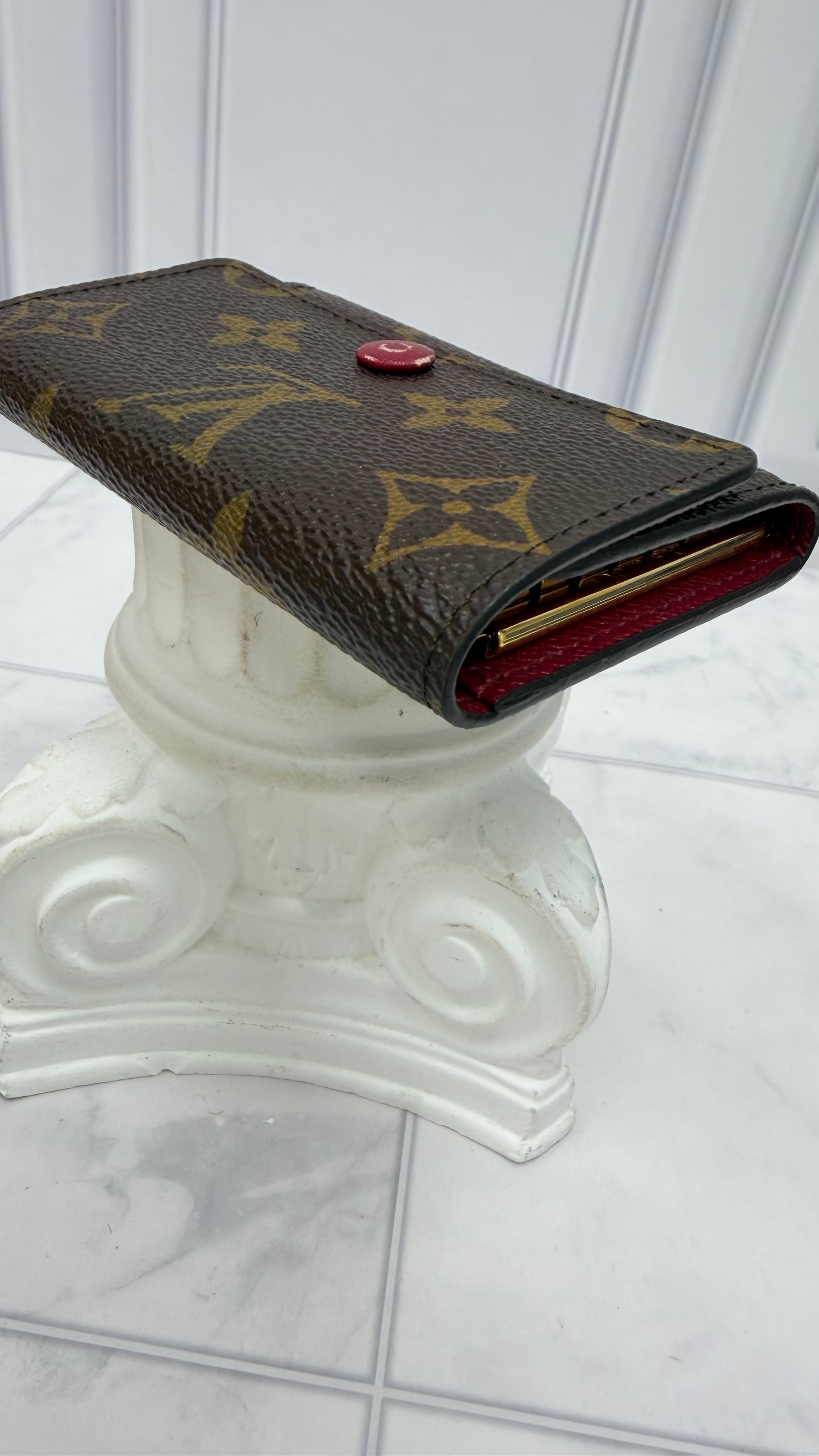 Louis Vuitton Monogram & Fuchsia 6 Key Ring Case