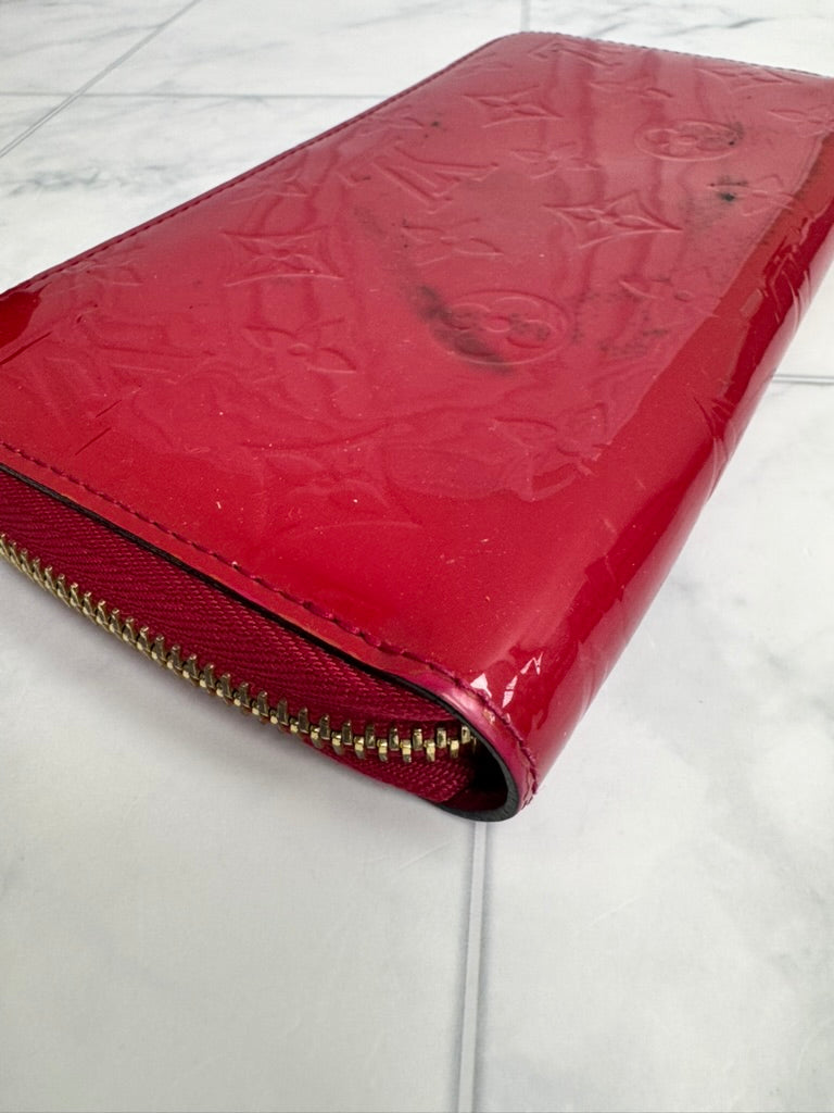 Louis Vuitton Red Vernis Monogram Zippy Wallet