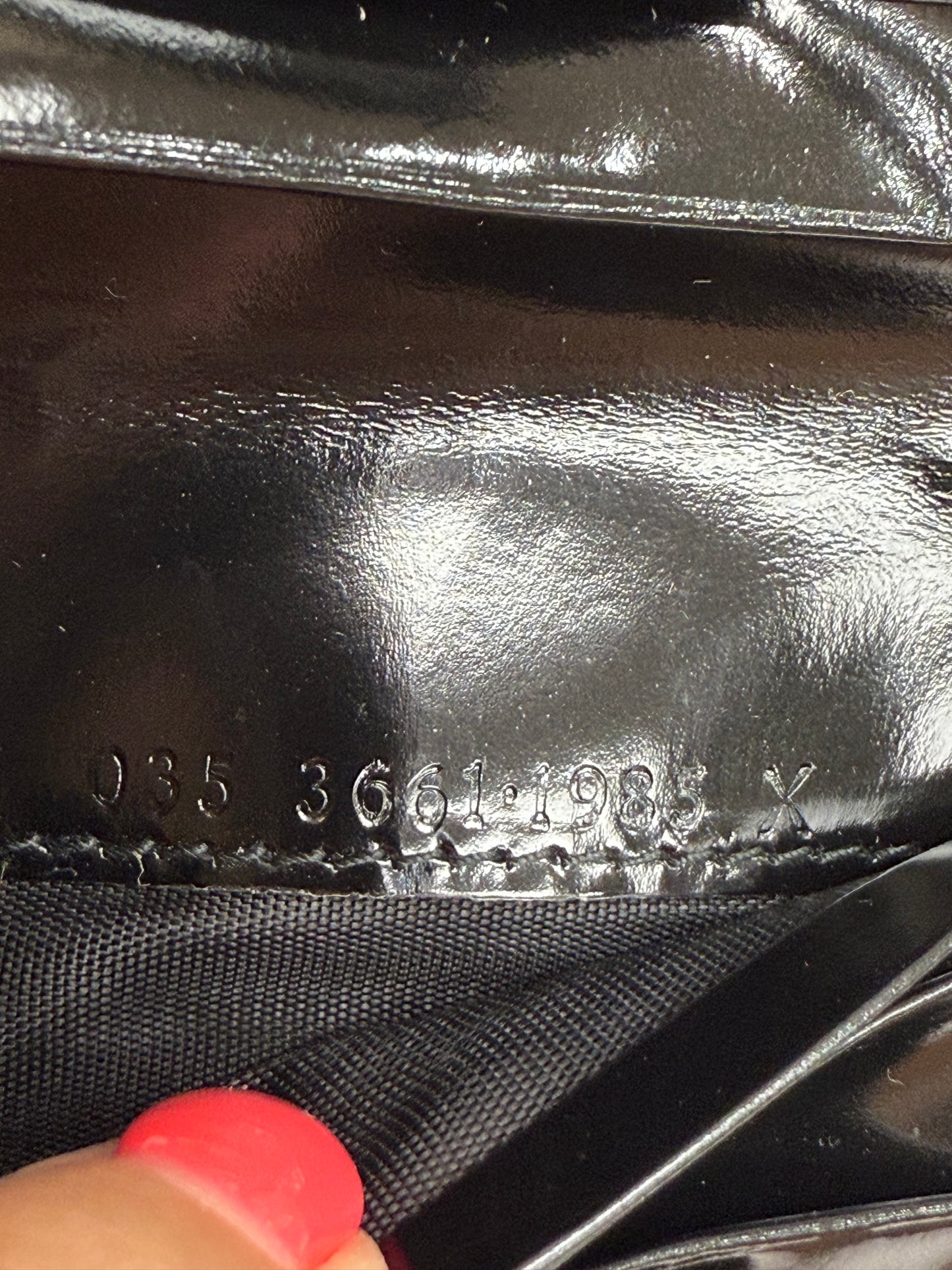 Gucci Black Patent Leather Zippy Compact Wallet