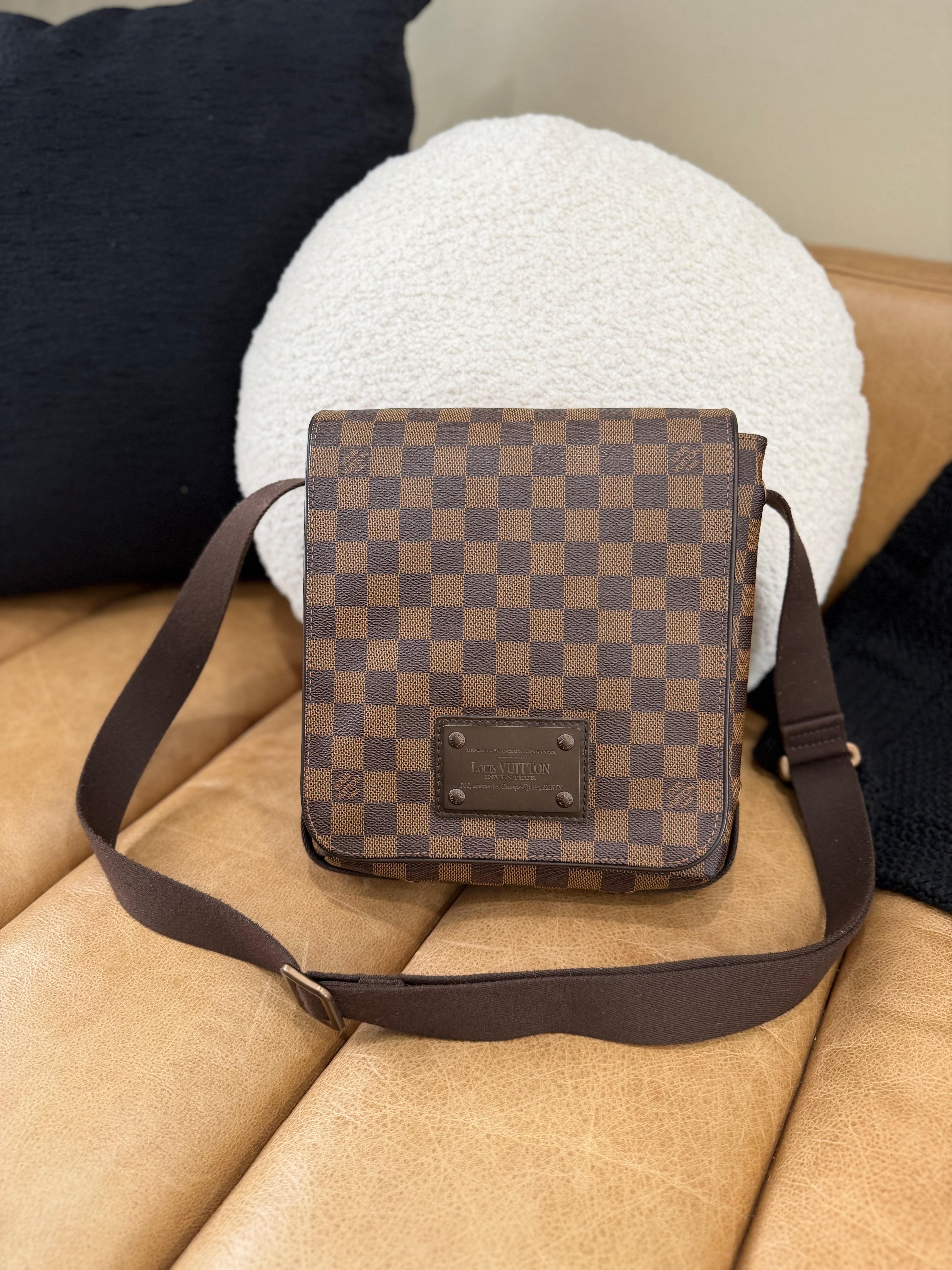 Louis Vuitton Damier Ebene Brooklyn Pochette