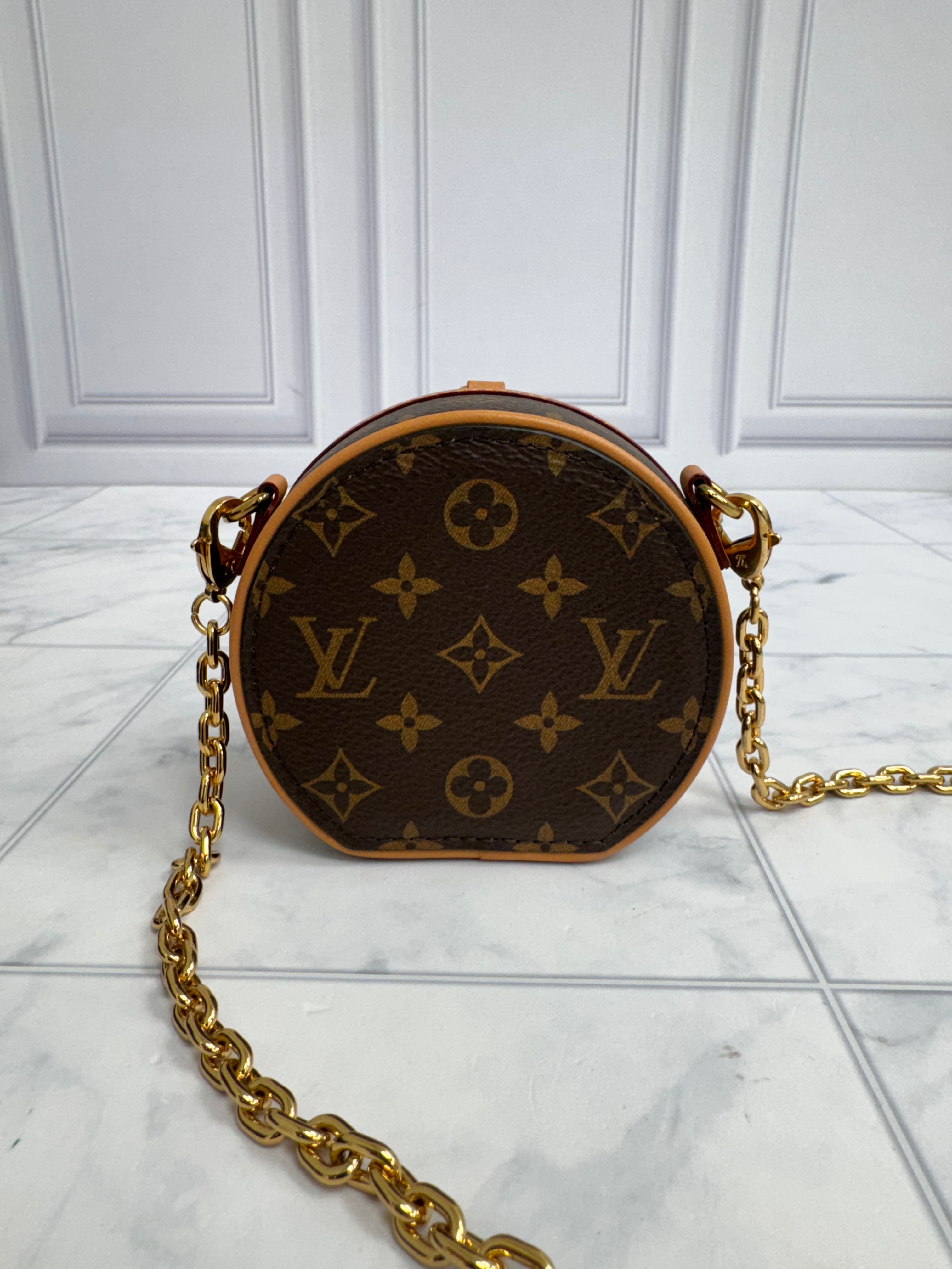LIKE NEW - Louis Vuitton Monogram Boite Chapeau Necklace