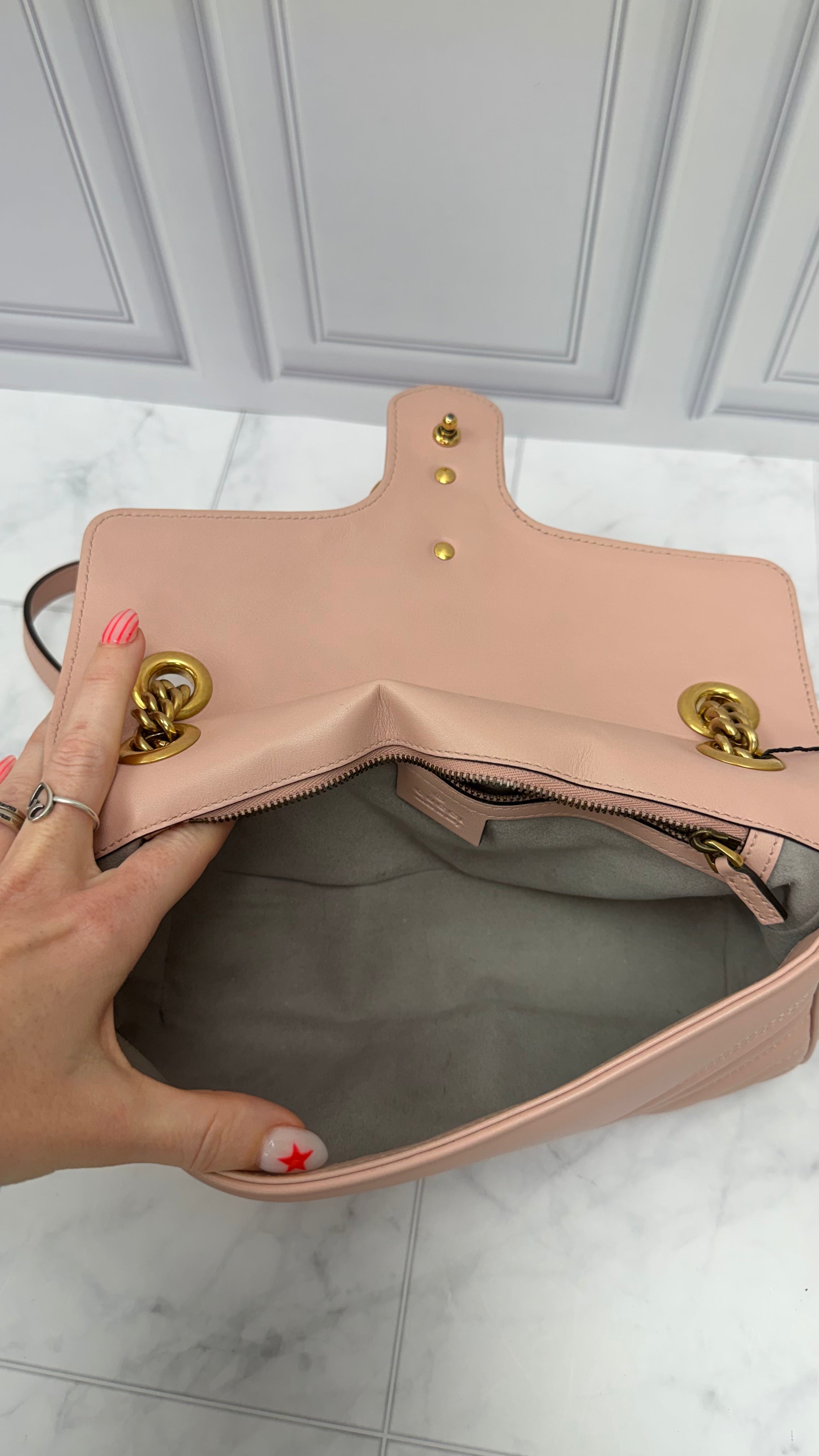 *DONS DROP* Gucci Pink Leather GG Marmont Small Shoulder Bag