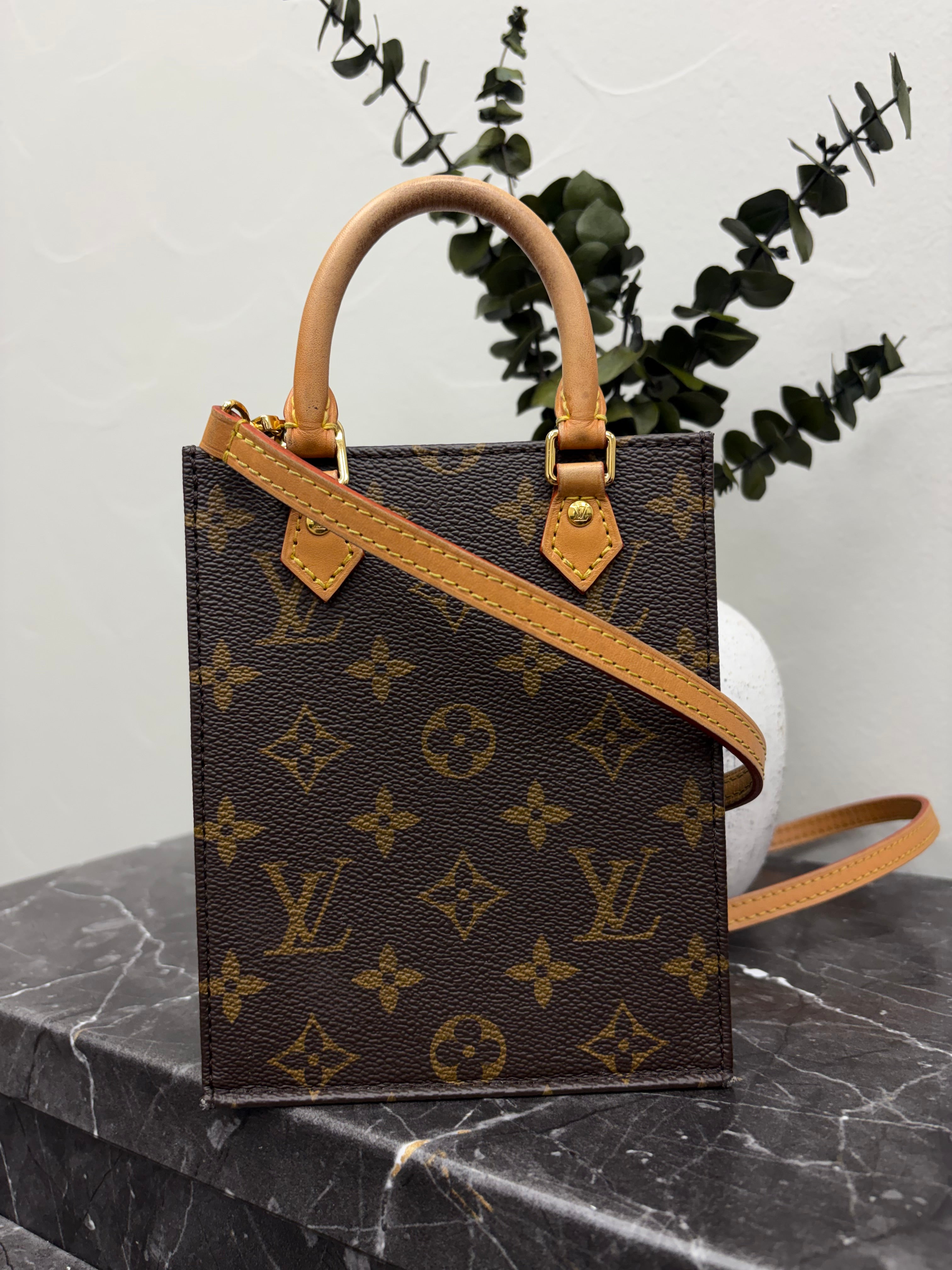 *DONS DROP* BRAND NEW Louis Vuitton Monogram Petit Sac Plat Crossbody Bag