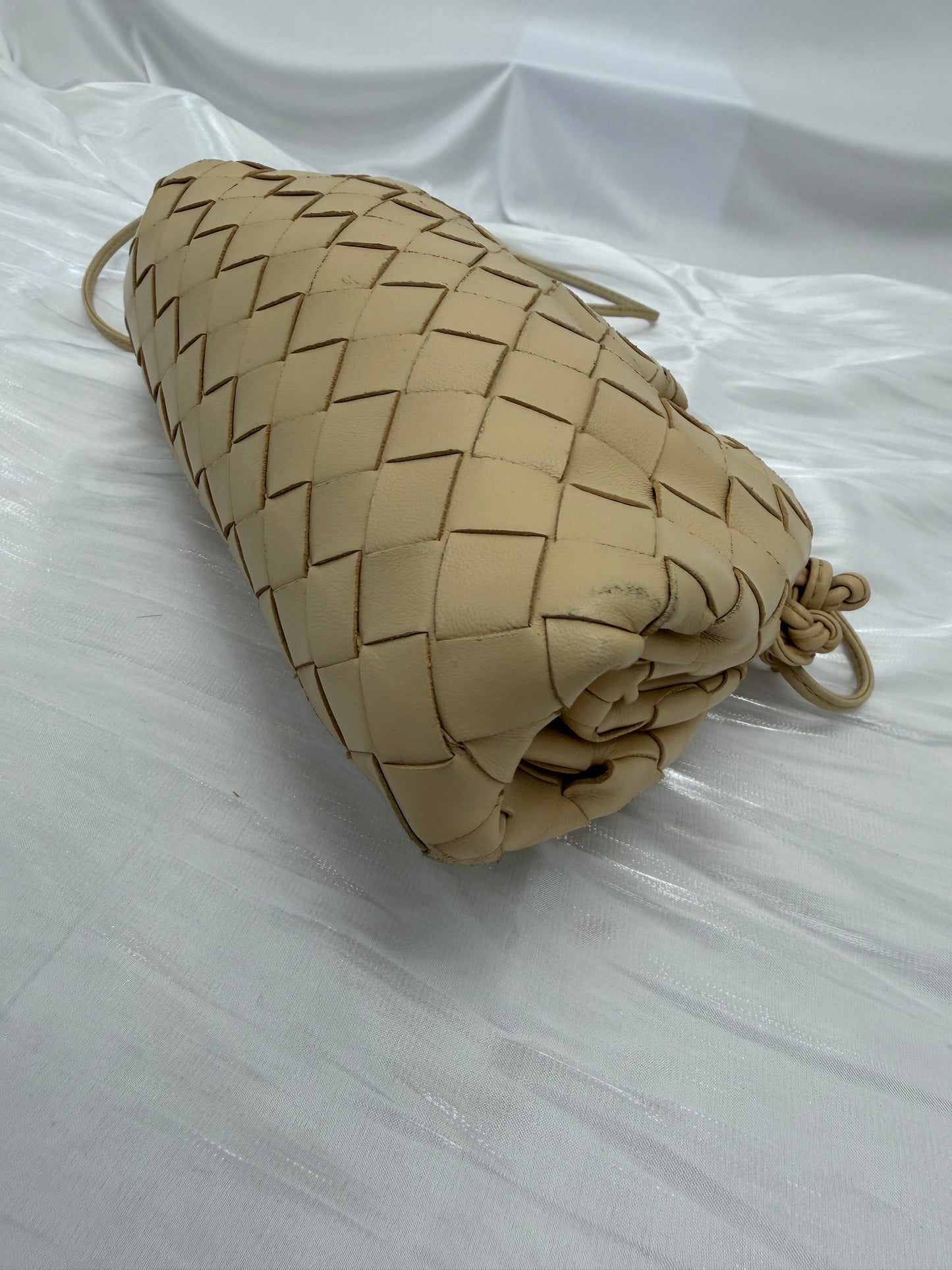 Bottega Veneta Cream Mini Intrecciato Leather Pouch Clutch