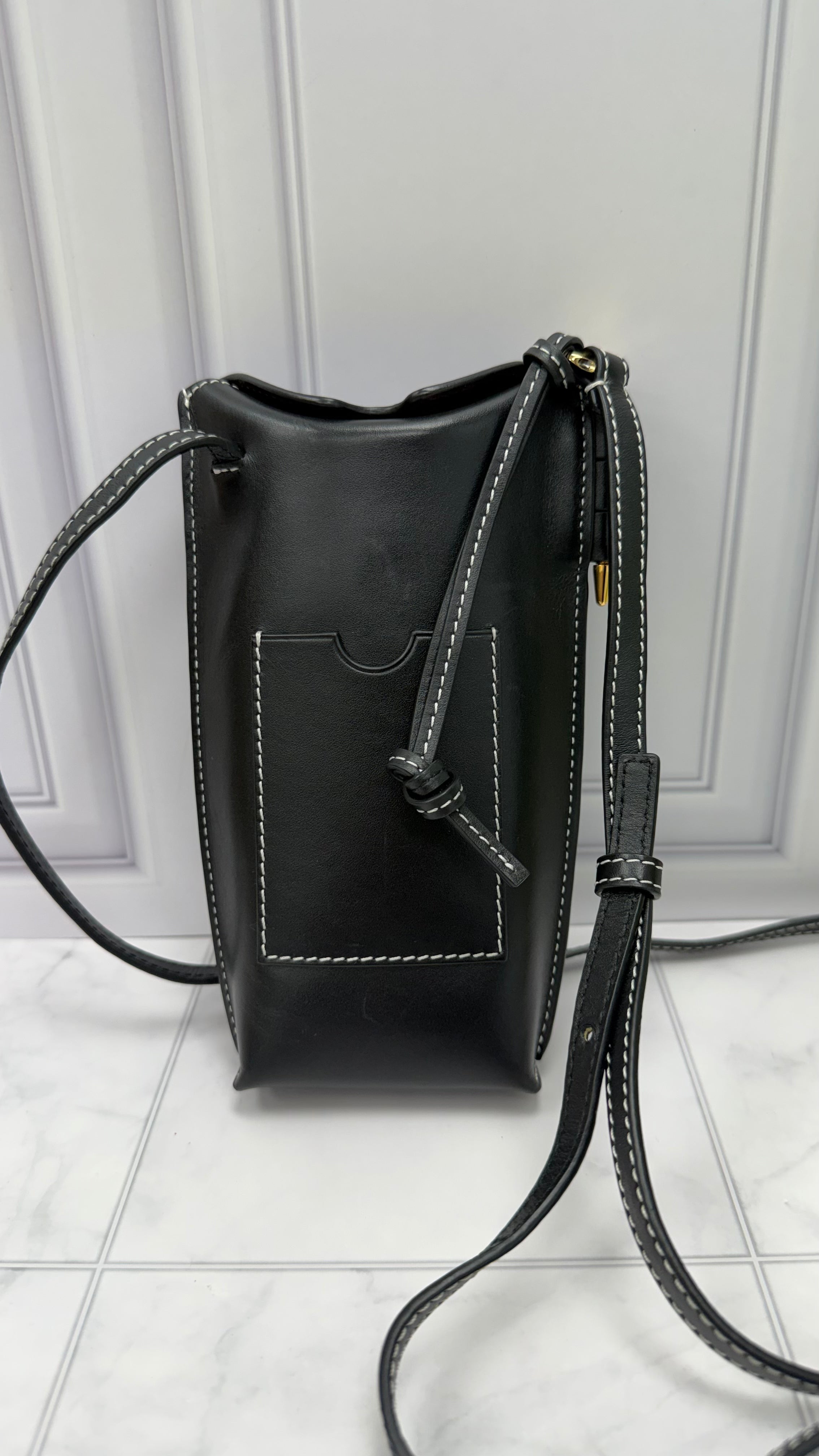 *DONS DROP* LIKE NEW- Loewe Black Leather Mini Crossbody Pouch