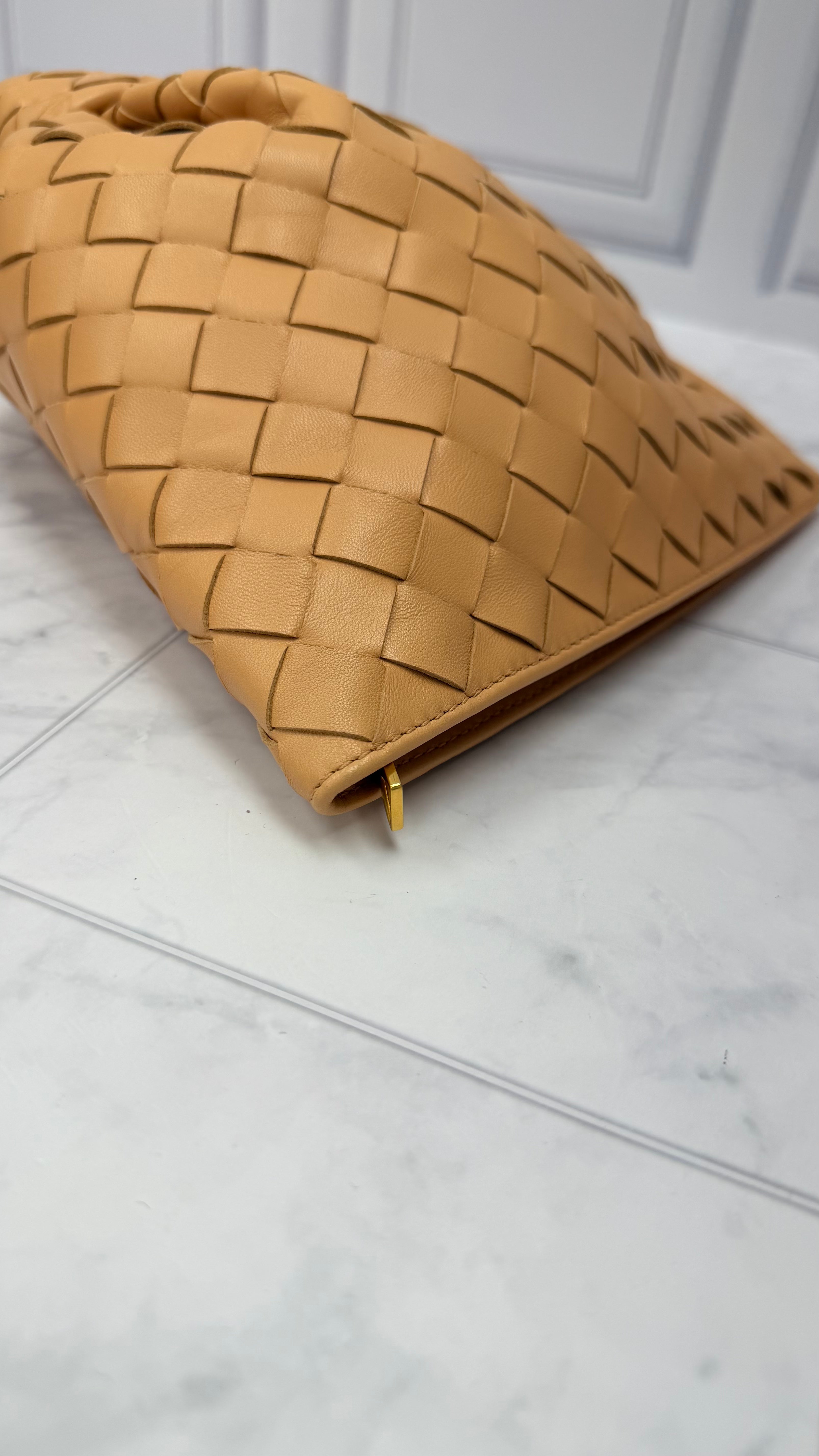 *DONS DROP* LIKE NEW - Bottega Veneta Tan Intrecciato Leather Mini Twist Bag