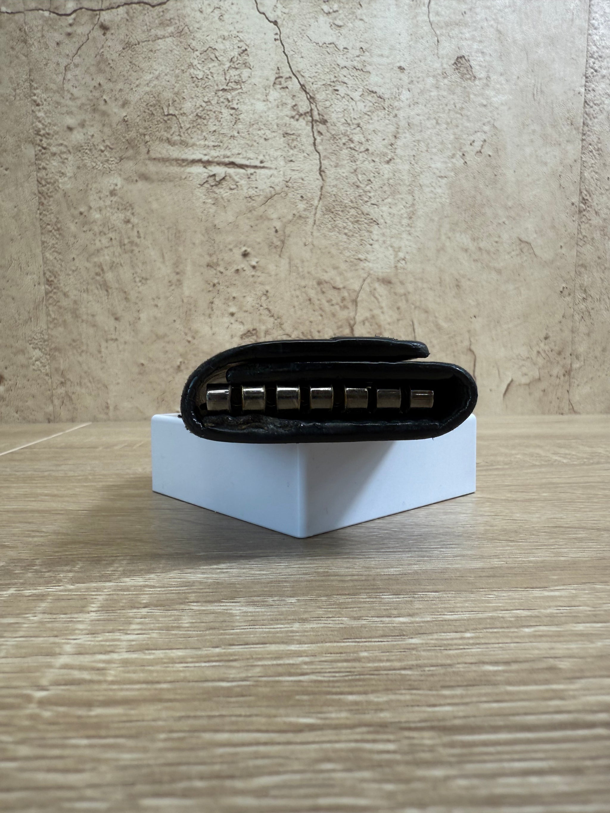 Gucci Guccissima Black Leather 6 Key Holder