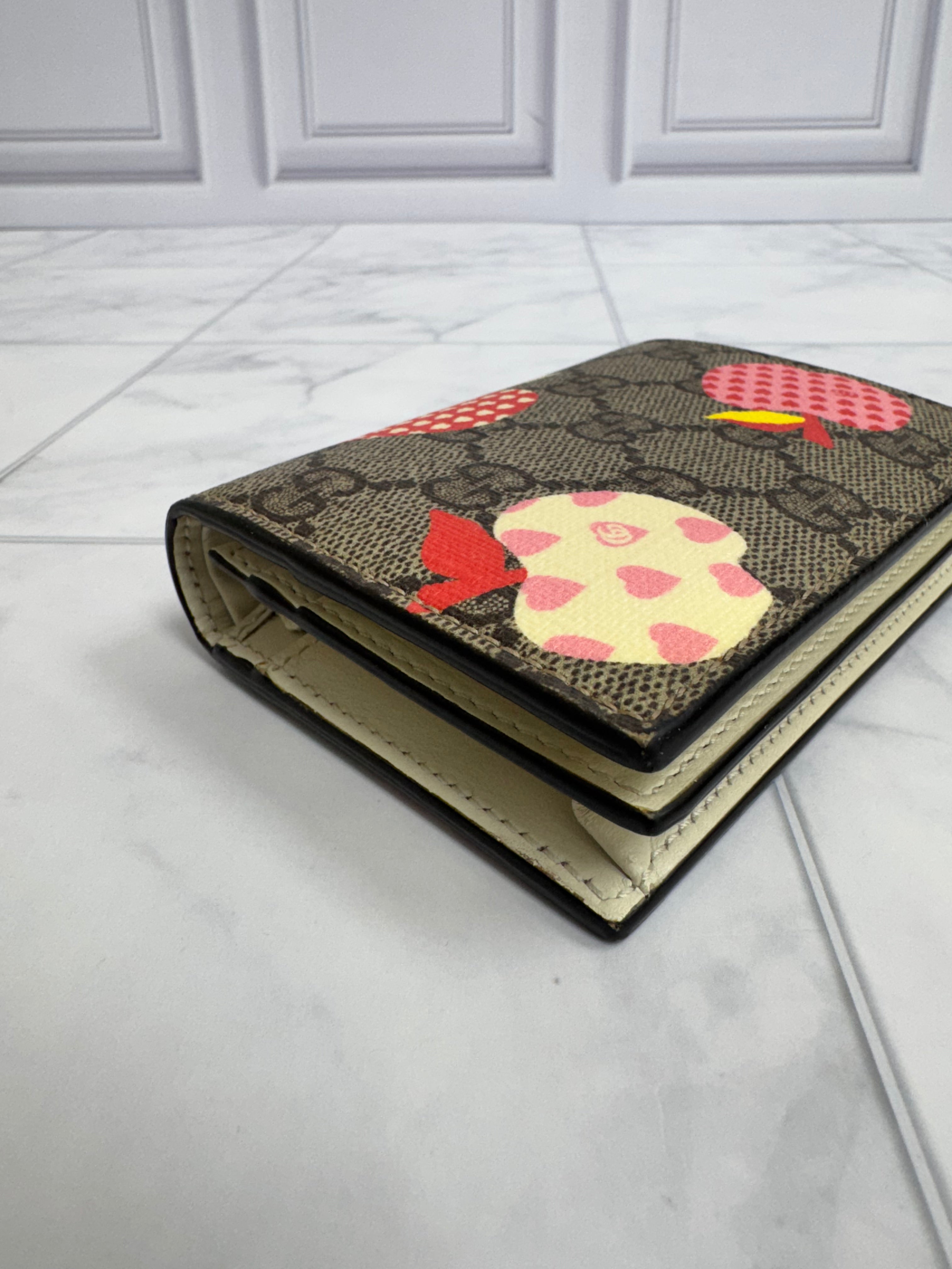 Gucci GG Supreme Canvas Apple Print Compact Wallet