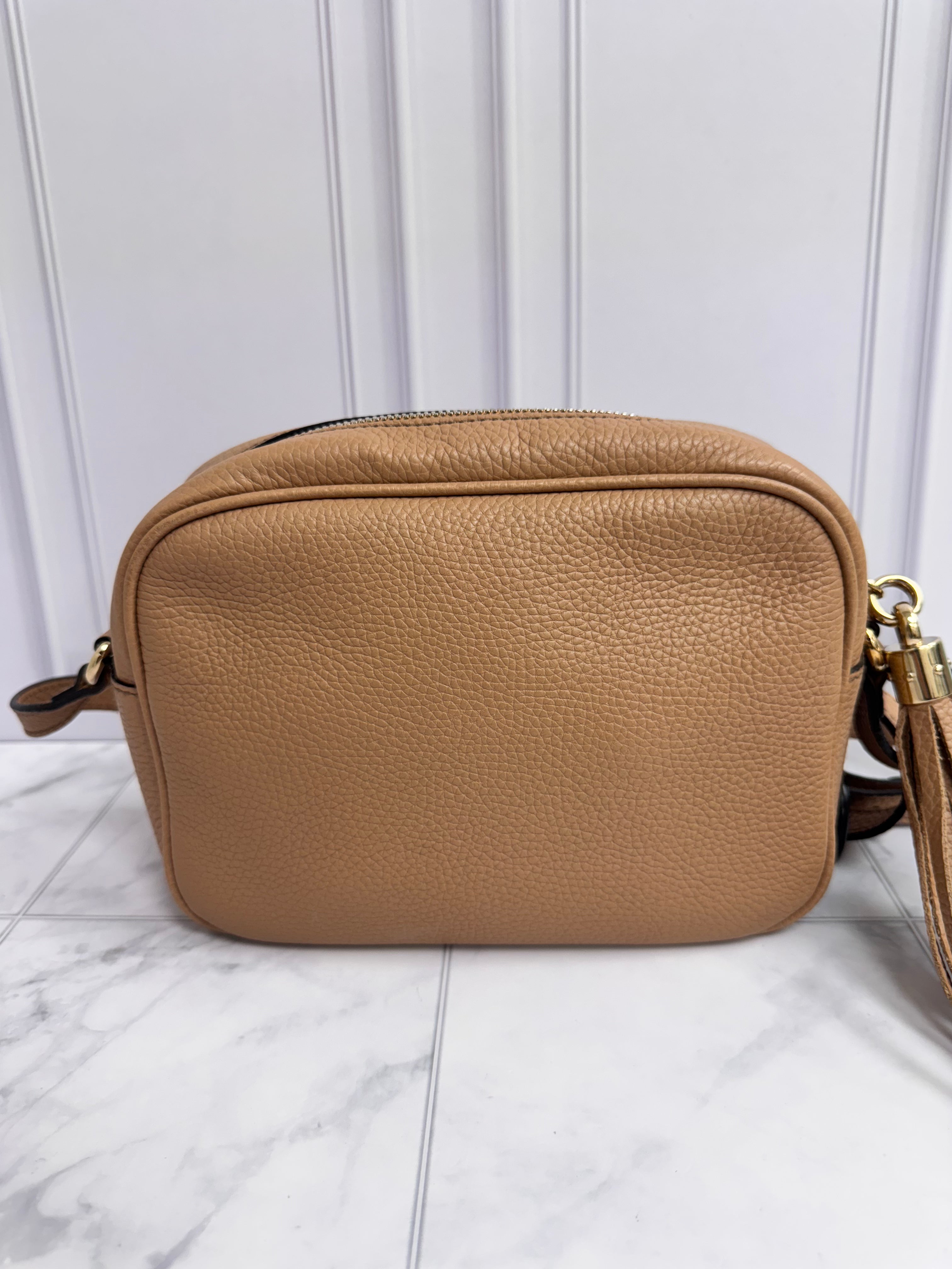 *DONS DROP* Gucci Tan Pebbled Leather Soho Disco Camera Bag