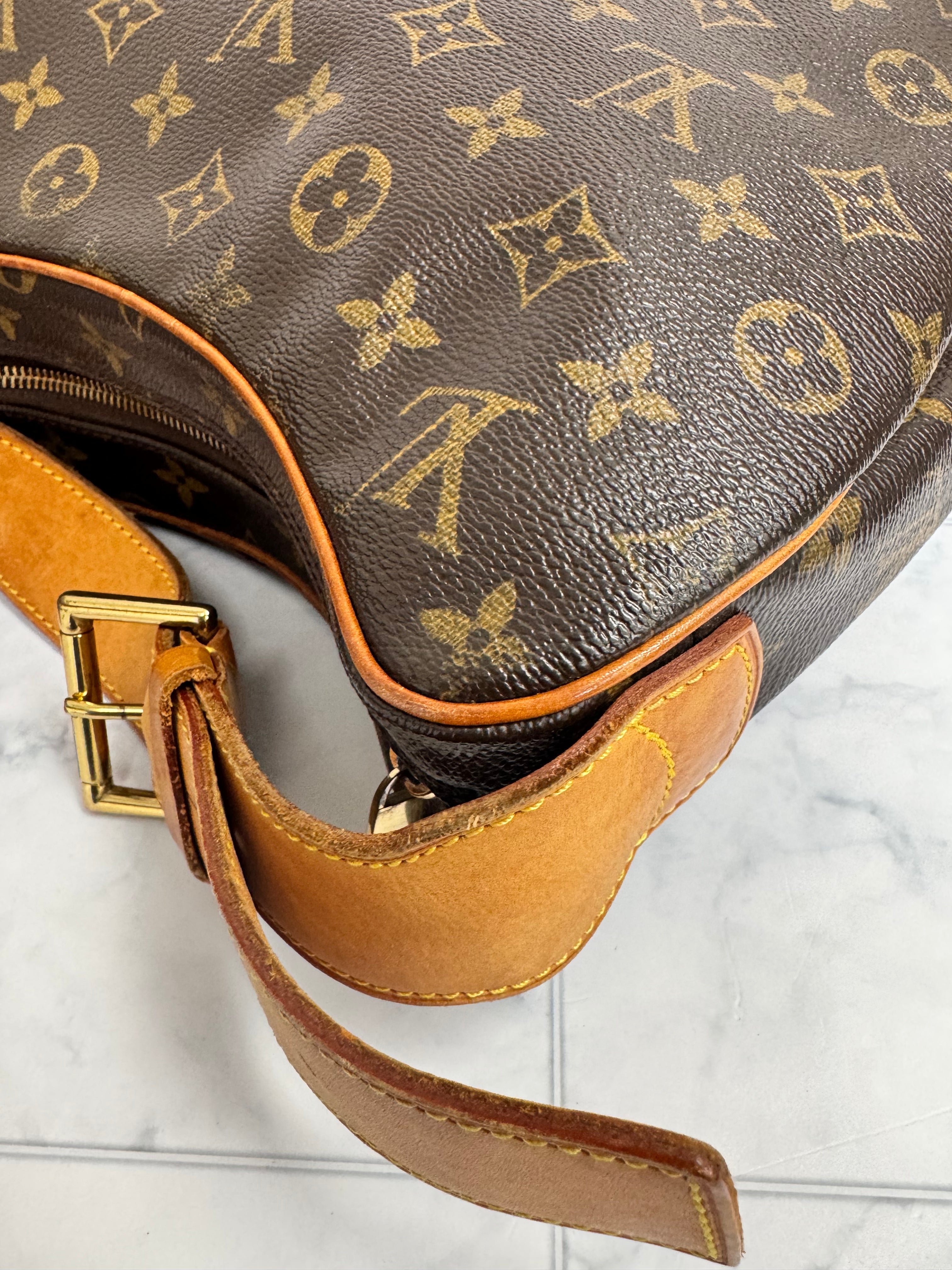 *DONS DROP* Louis Vuitton Monogram Croissant GM Shoulder Bag