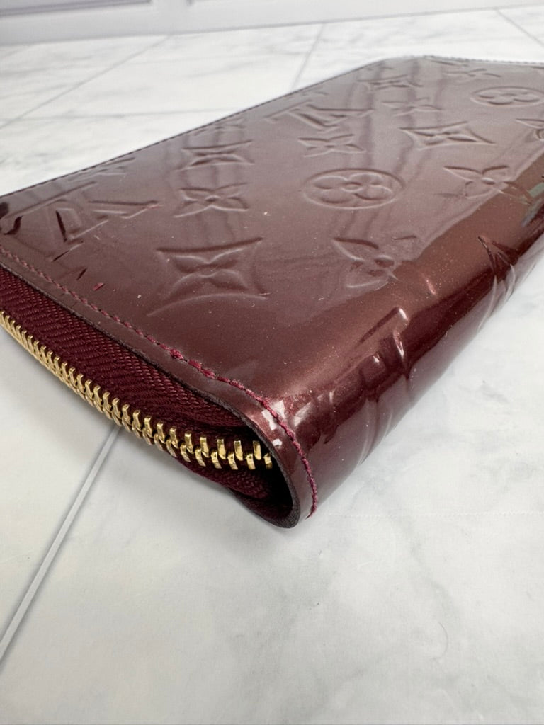 Louis Vuitton Burgundy Vernis Monogram Zippy Wallet