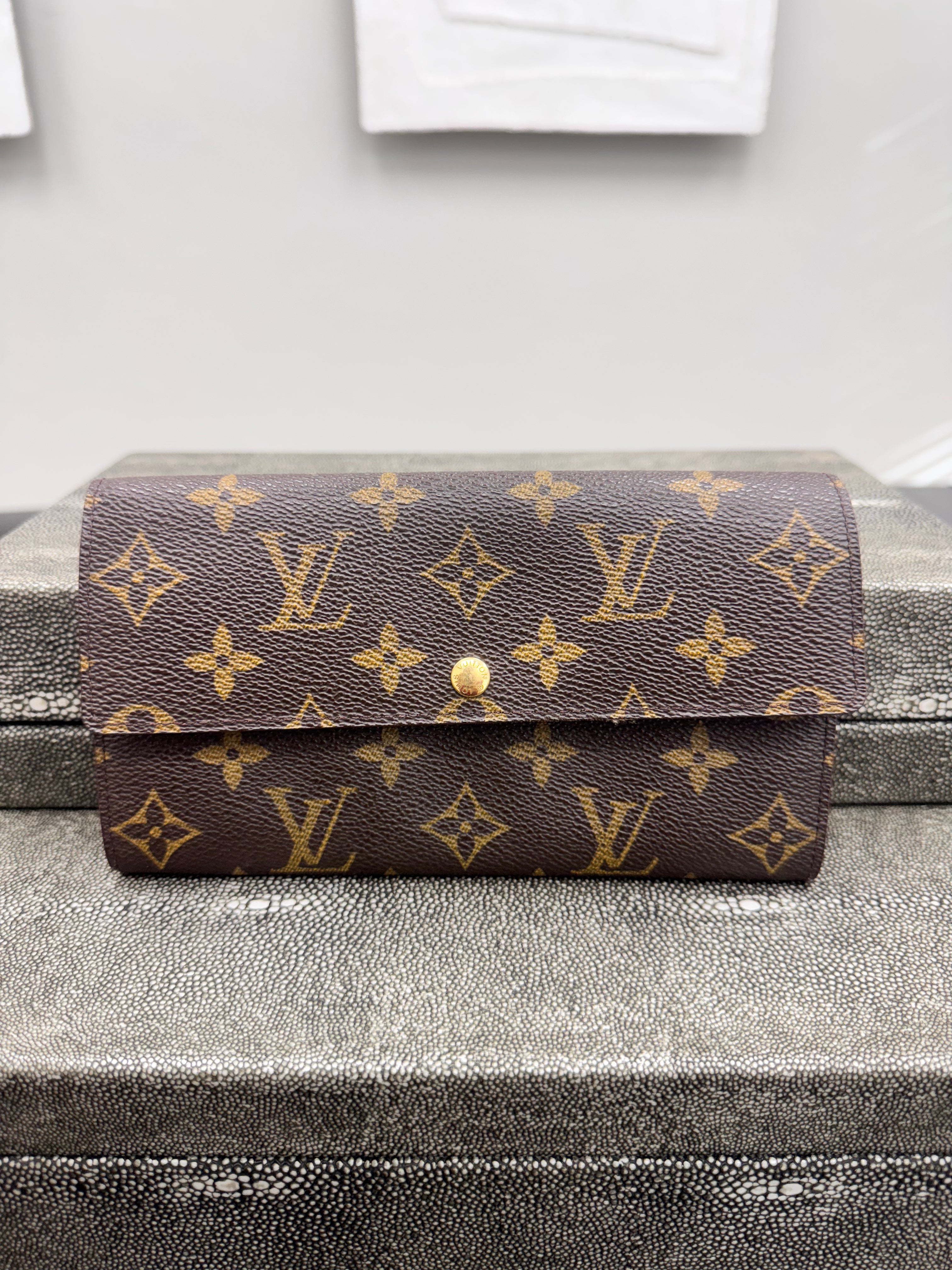 Louis Vuitton Monogram Sarah Wallet