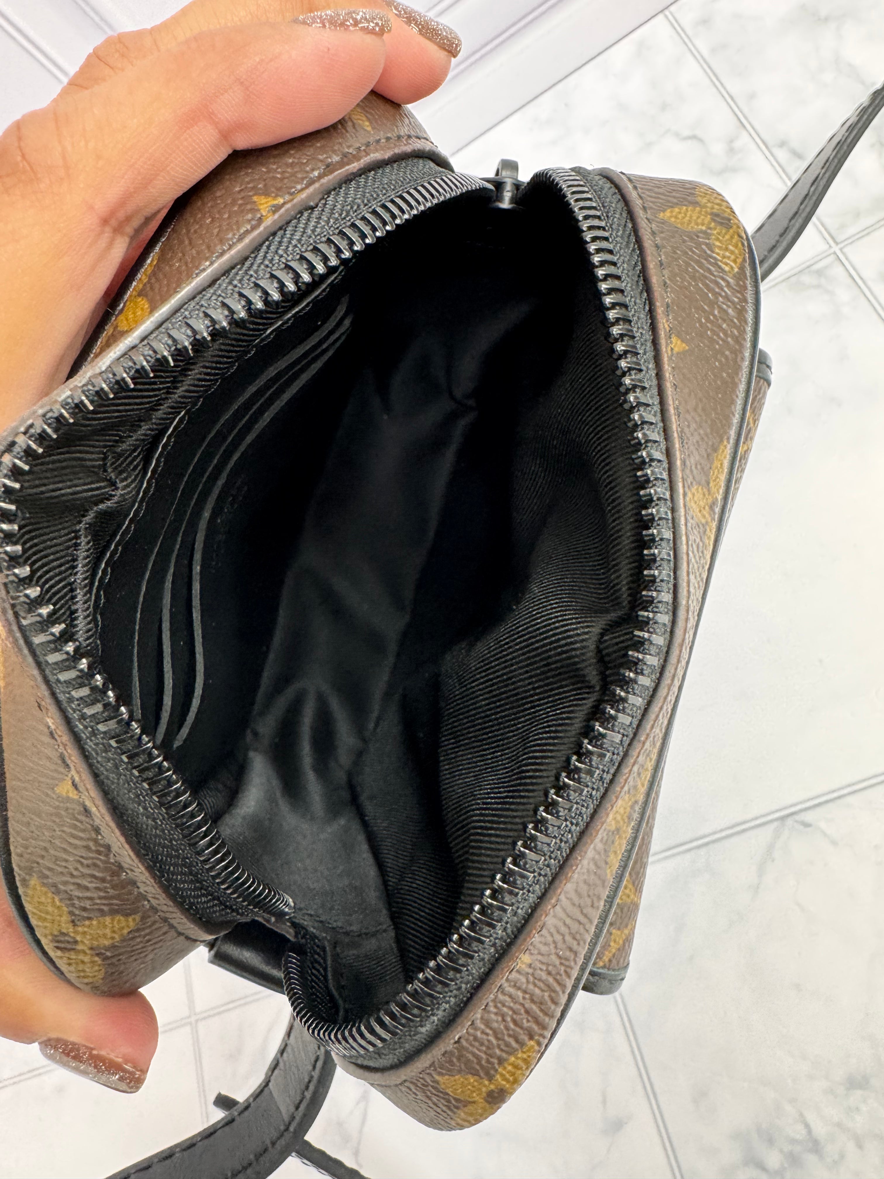 *DONS DROP* Louis Vuitton Monogram Macassar Christopher Wearable Wallet