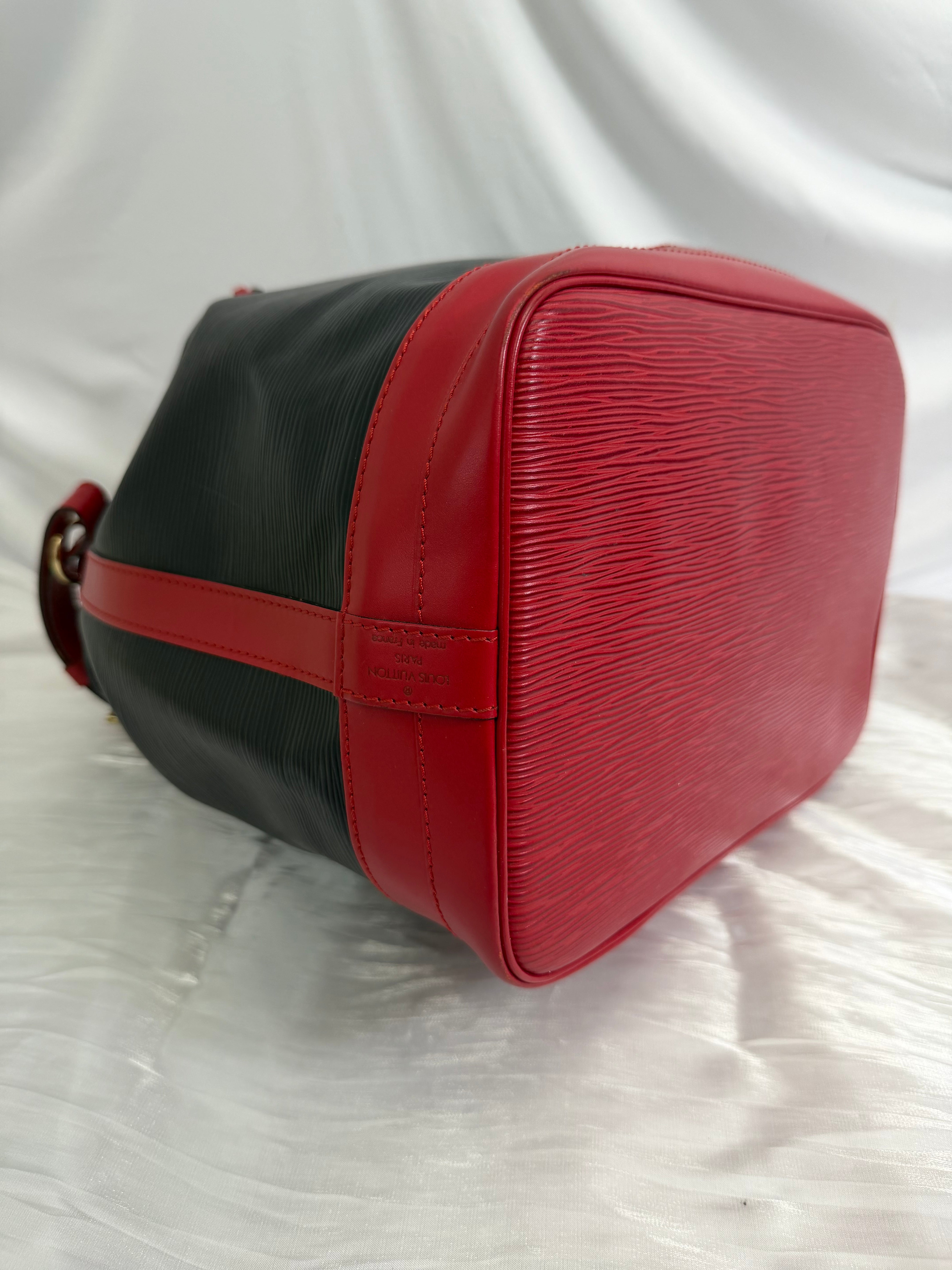 Louis Vuitton Black Epi x Red Leather Noe Bucket Bag