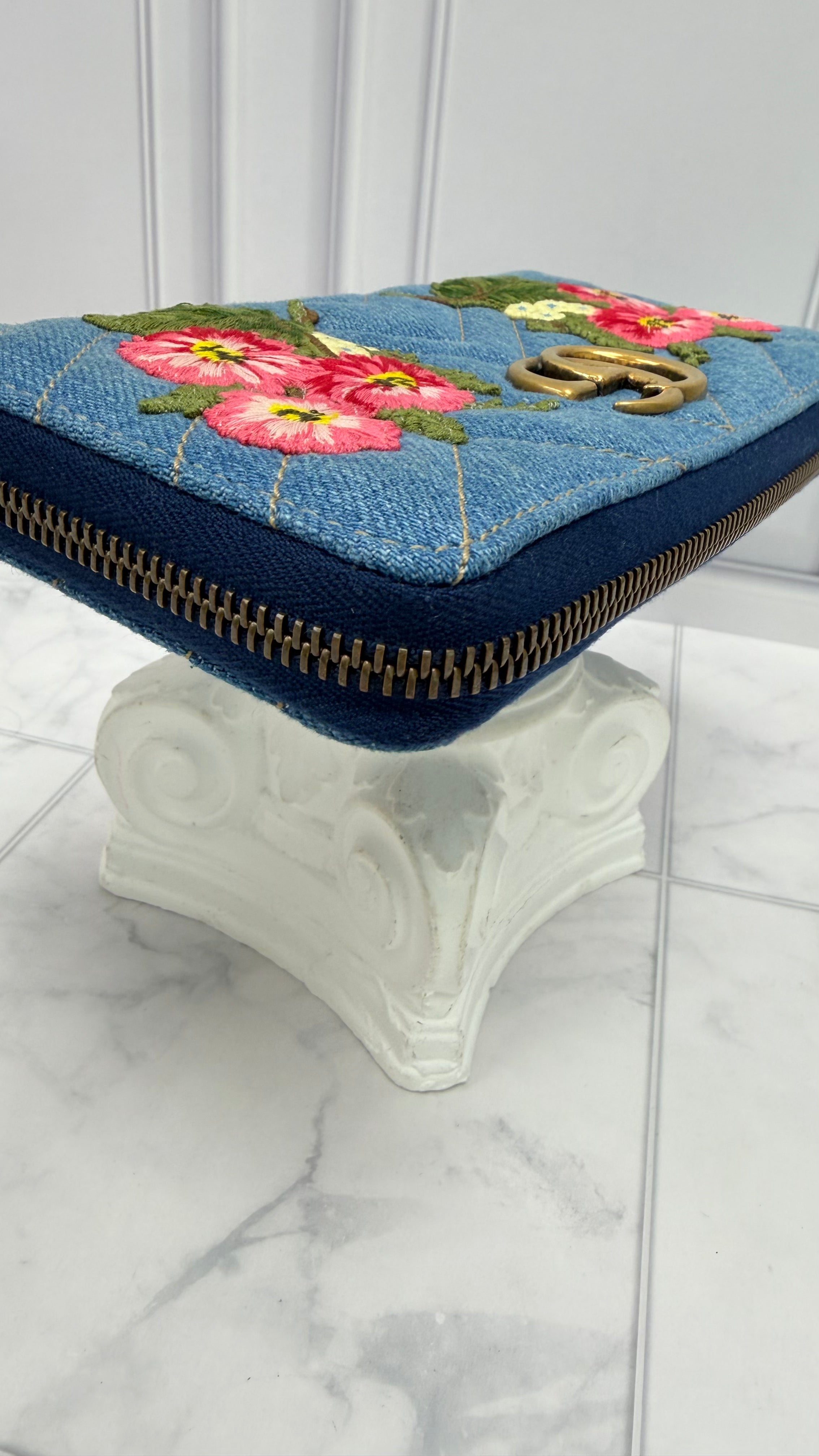 LIKE NEW- Gucci Denim Chevron Floral Embroidery Zippy Wallet