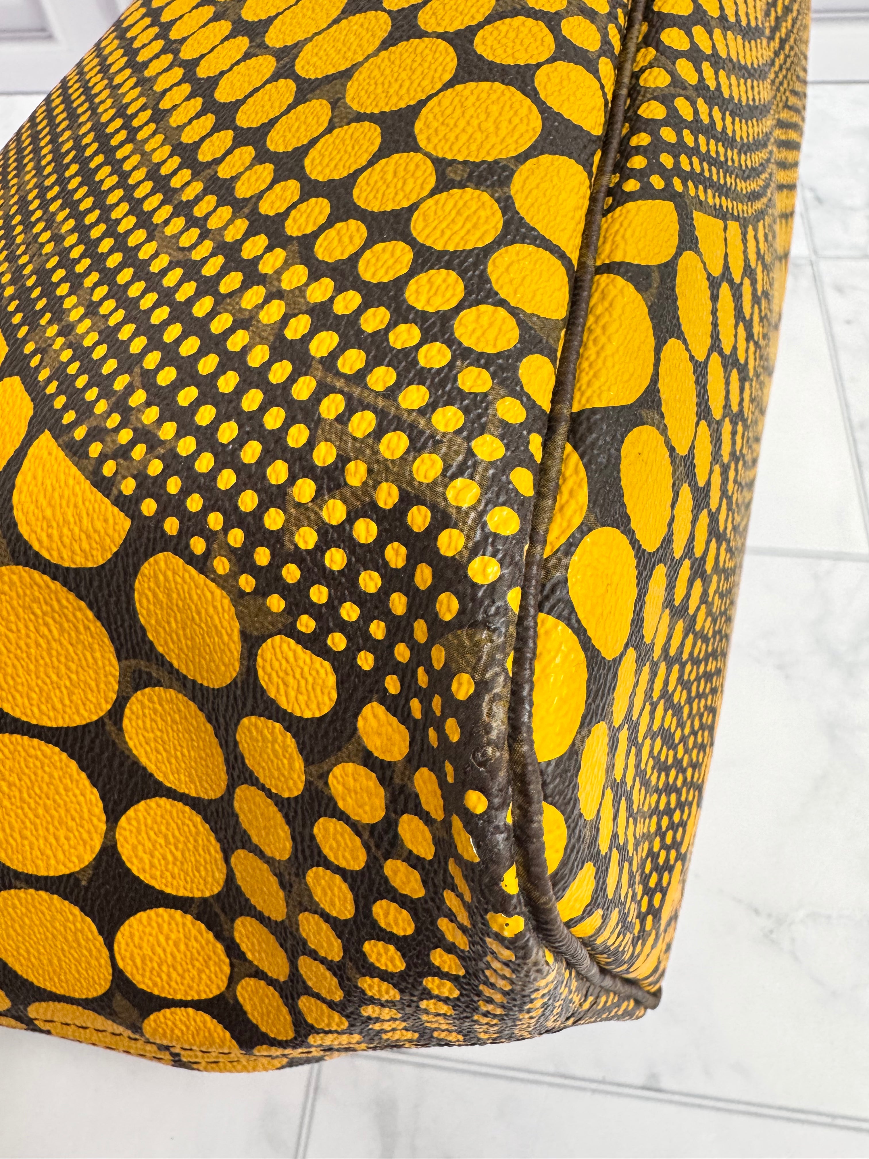 *DONS DROP* Louis Vuitton Yellow Monogram Waves Neverfull MM Tote Bag