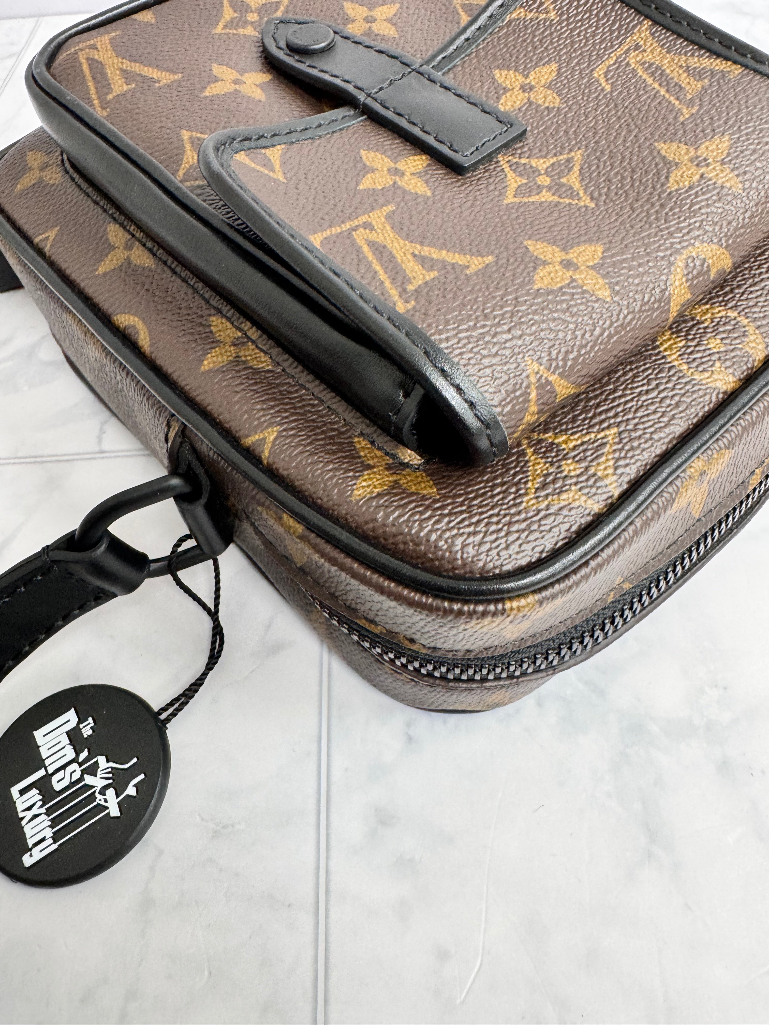 *DONS DROP* Louis Vuitton Monogram Macassar Christopher Wearable Wallet