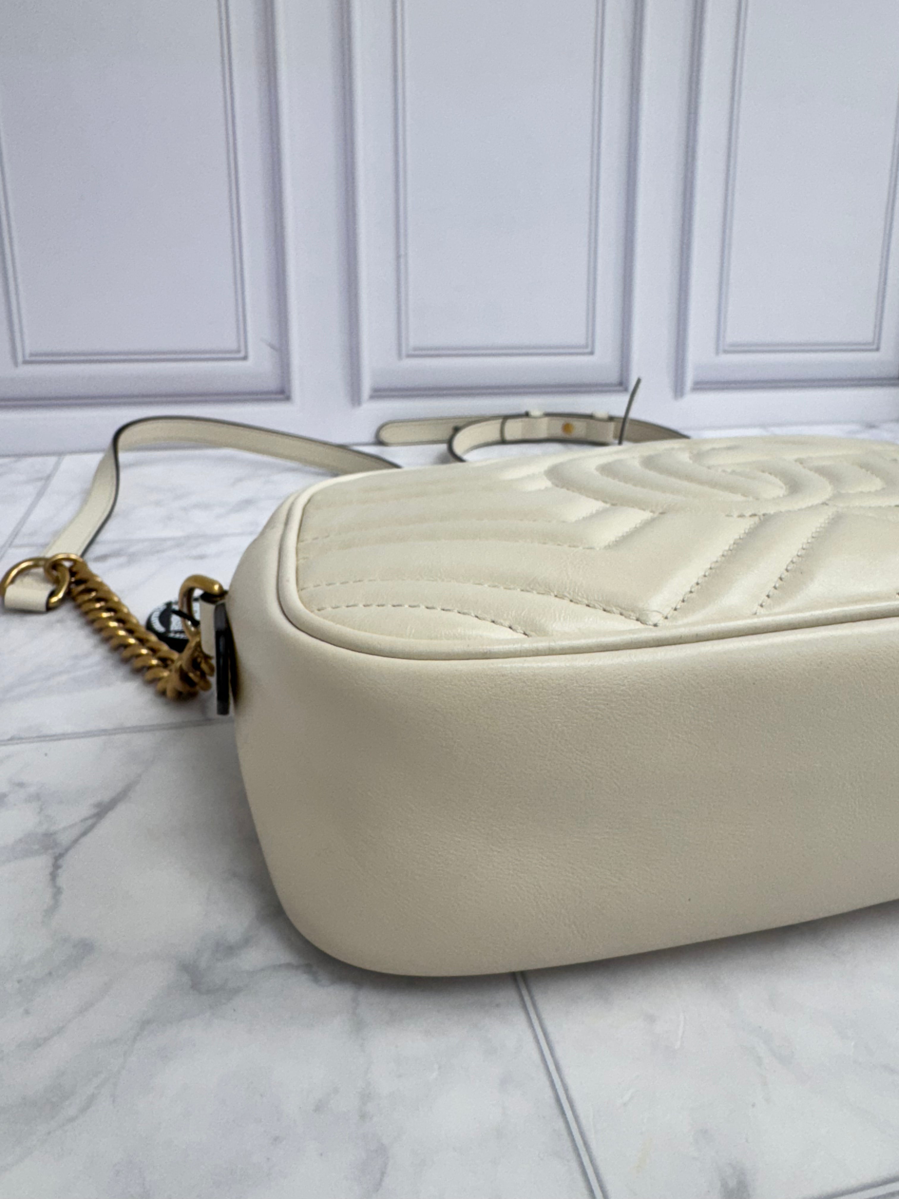 Gucci Cream Chevron Quilted Leather GG Marmont Small Camera Bag