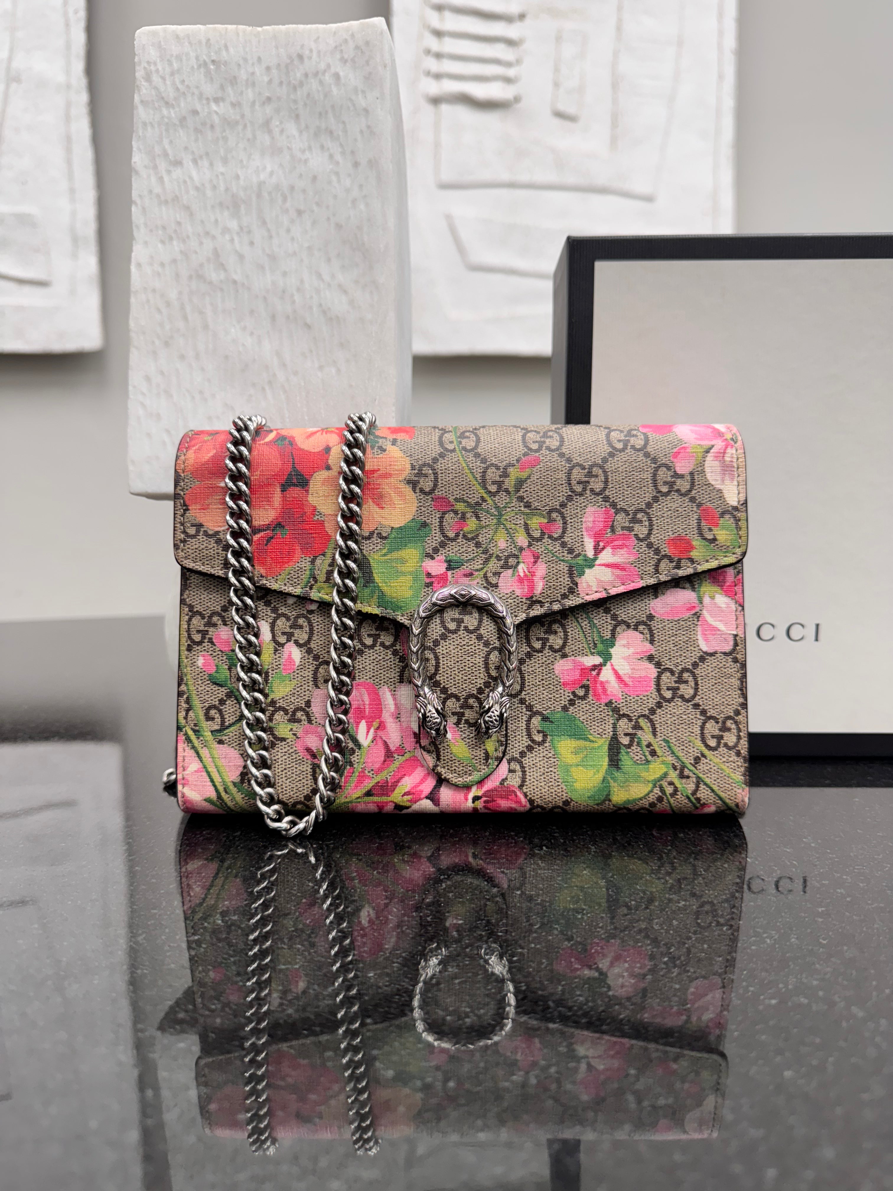 Gucci GG Supreme Blooms Dionysus Wallet On A Chain