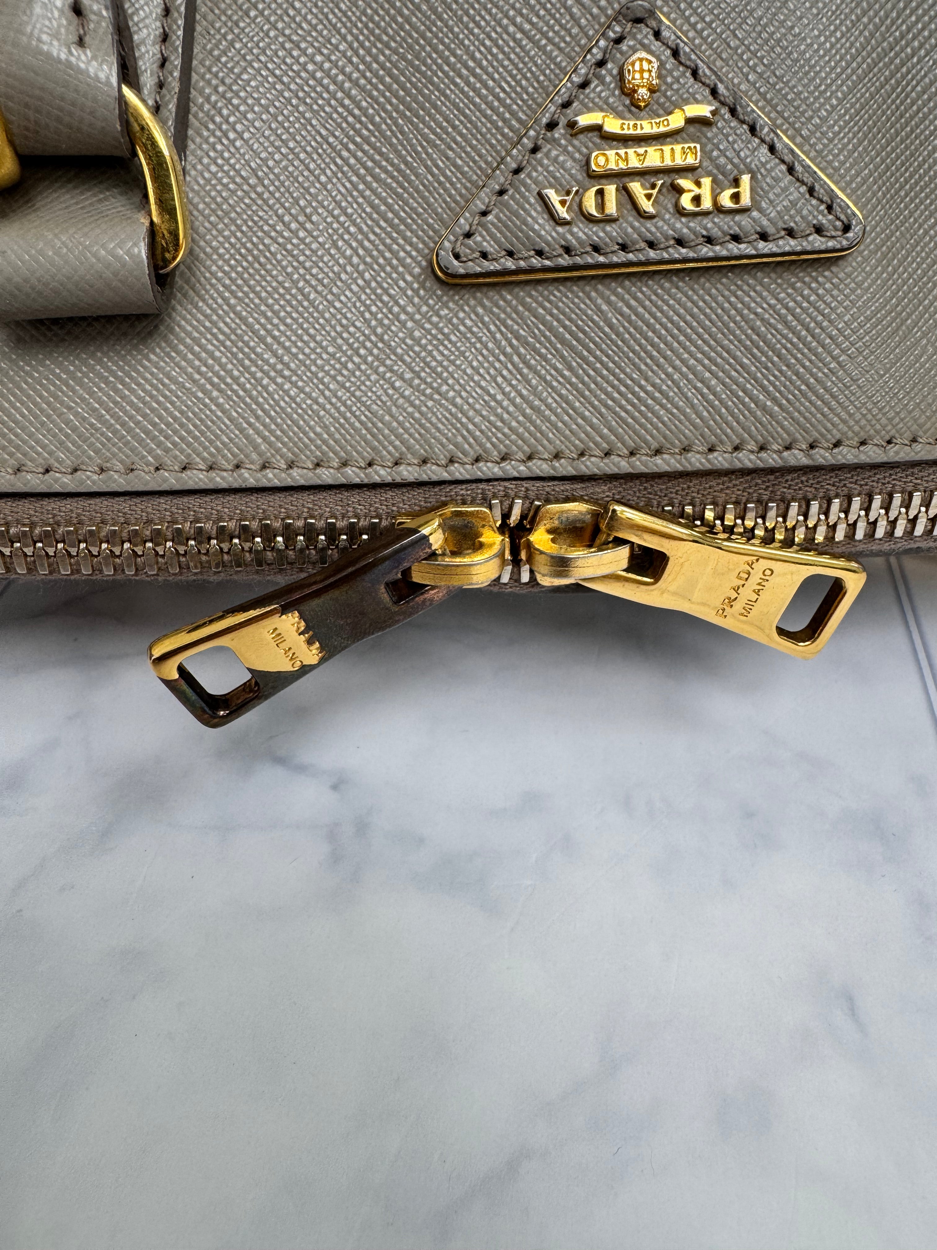 *DONS DROP* Prada Clay Grey Saffiano Leather Medium Promenade Bag