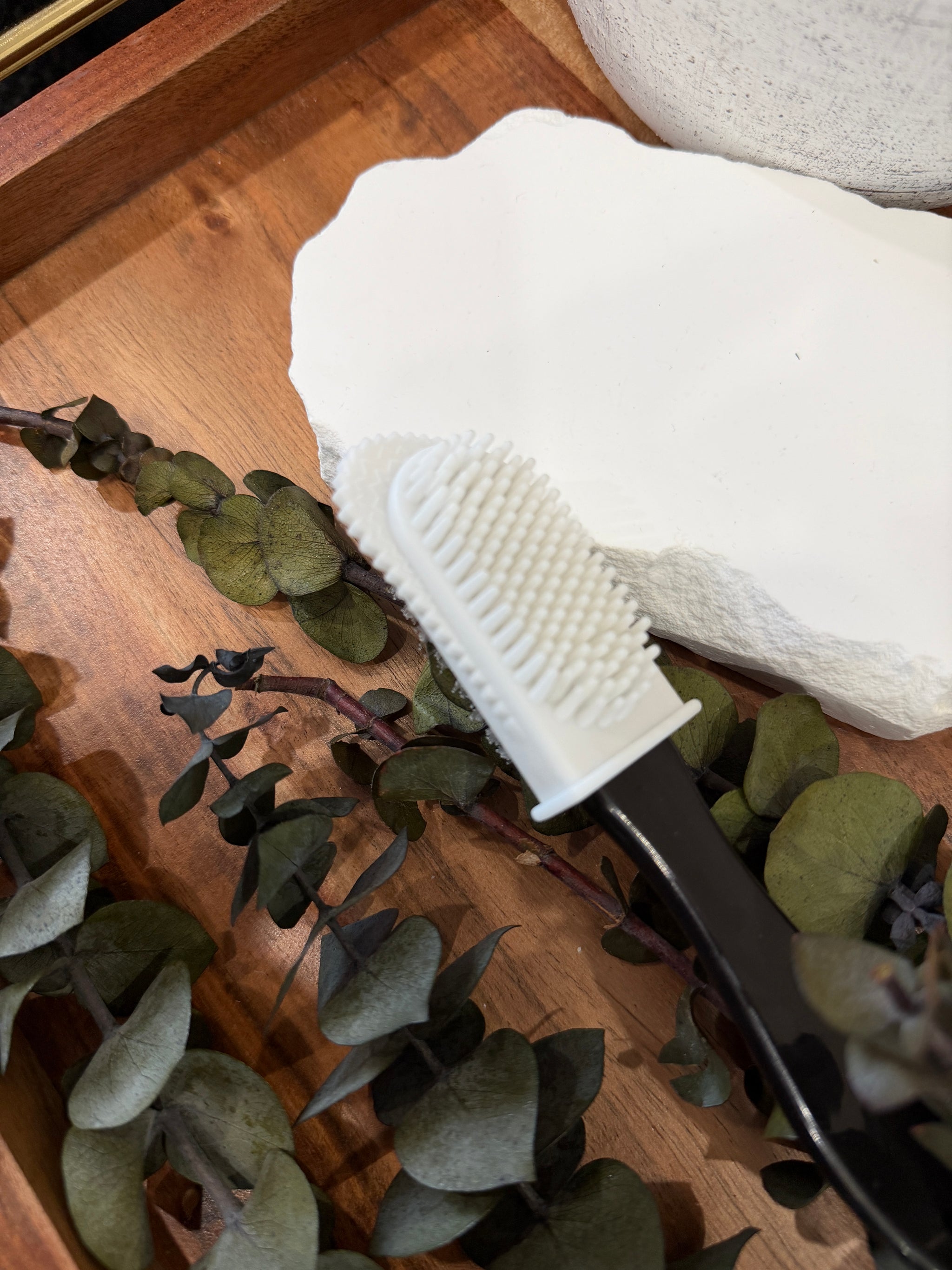Jim's Juice Suede Brush