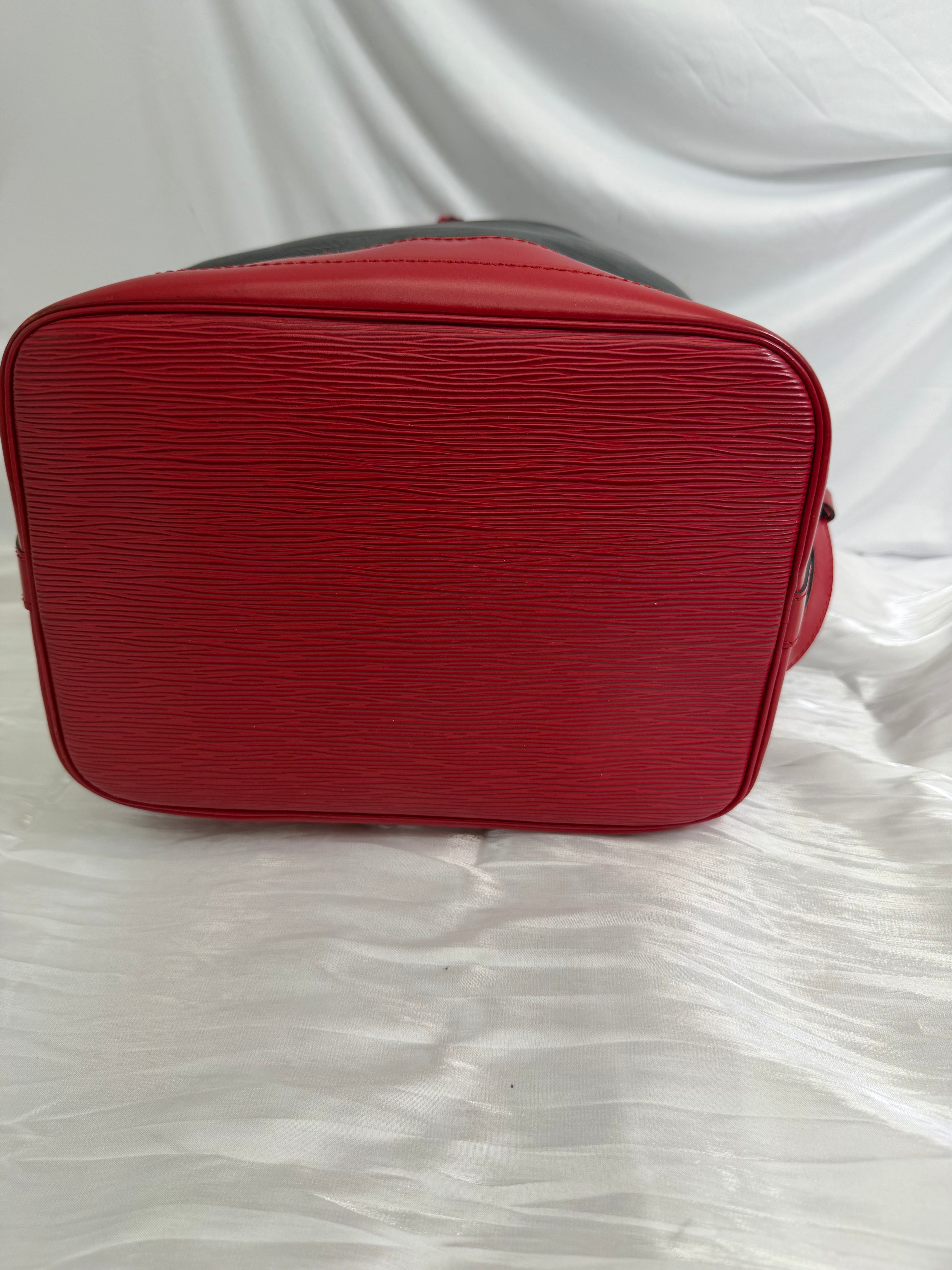 Louis Vuitton Black Epi x Red Leather Noe Bucket Bag
