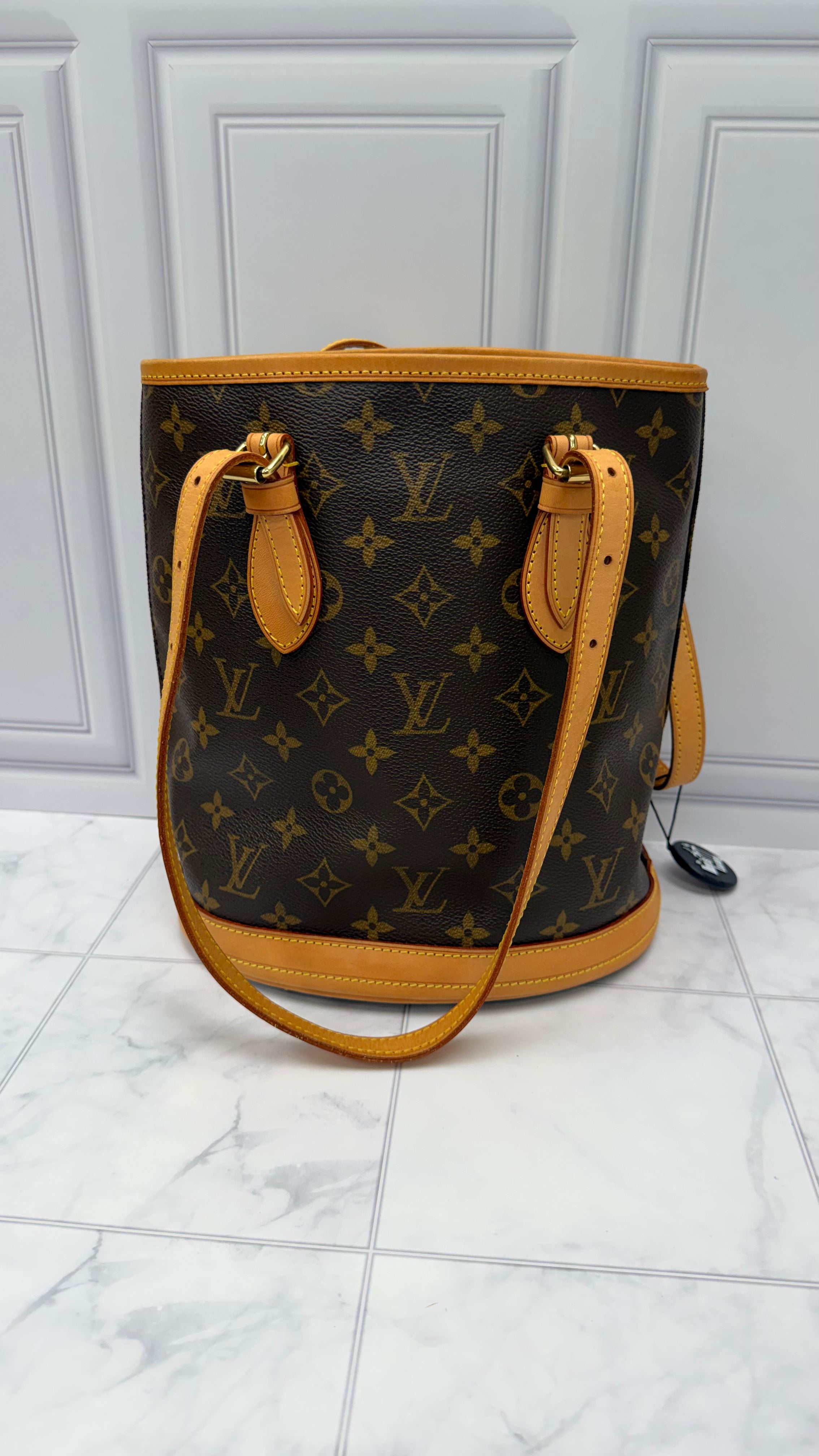 *DONS PRE DROP* Louis Vuitton Monogram Petit Bucket PM Shoulder Bag