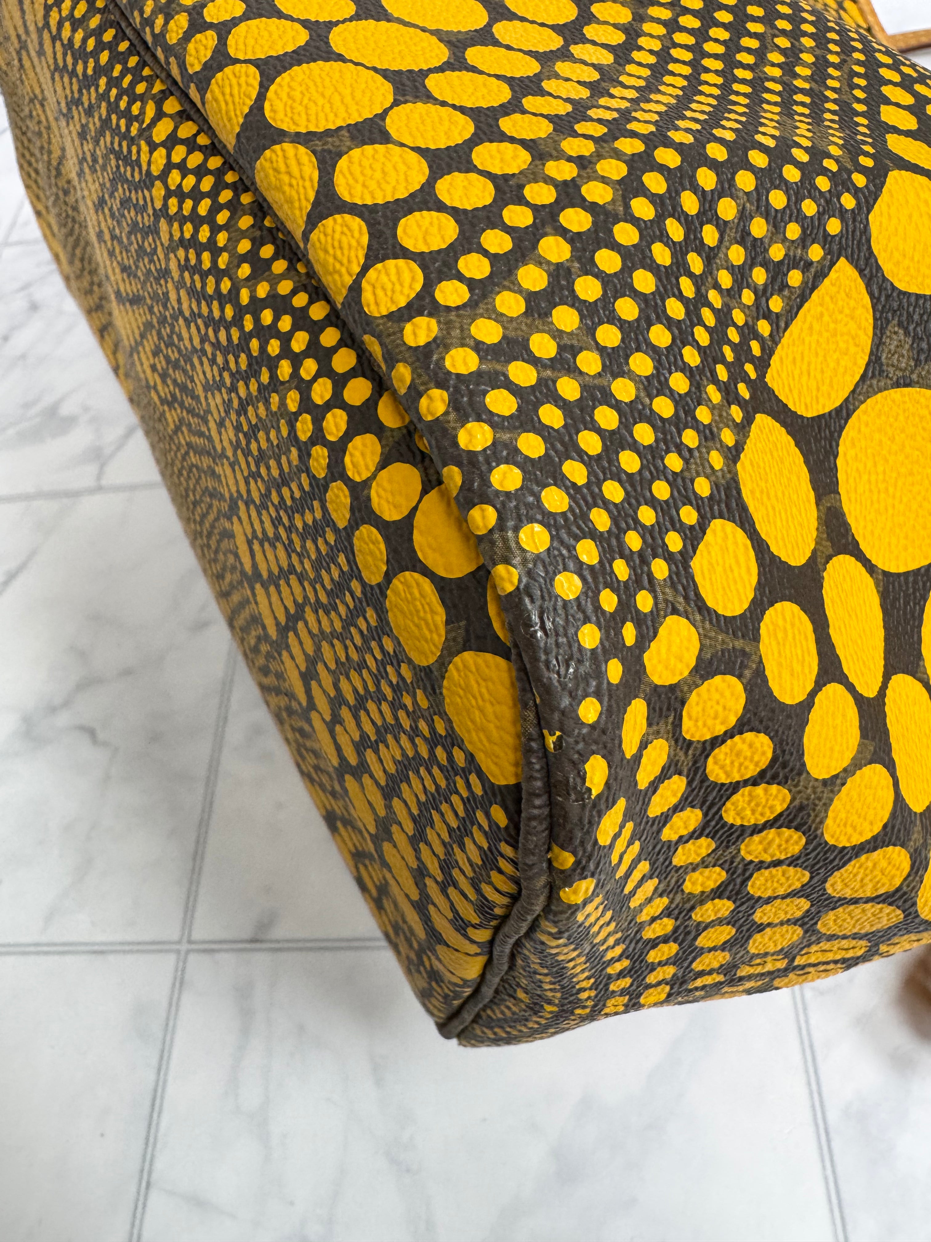 *DONS DROP* Louis Vuitton Yellow Monogram Waves Neverfull MM Tote Bag