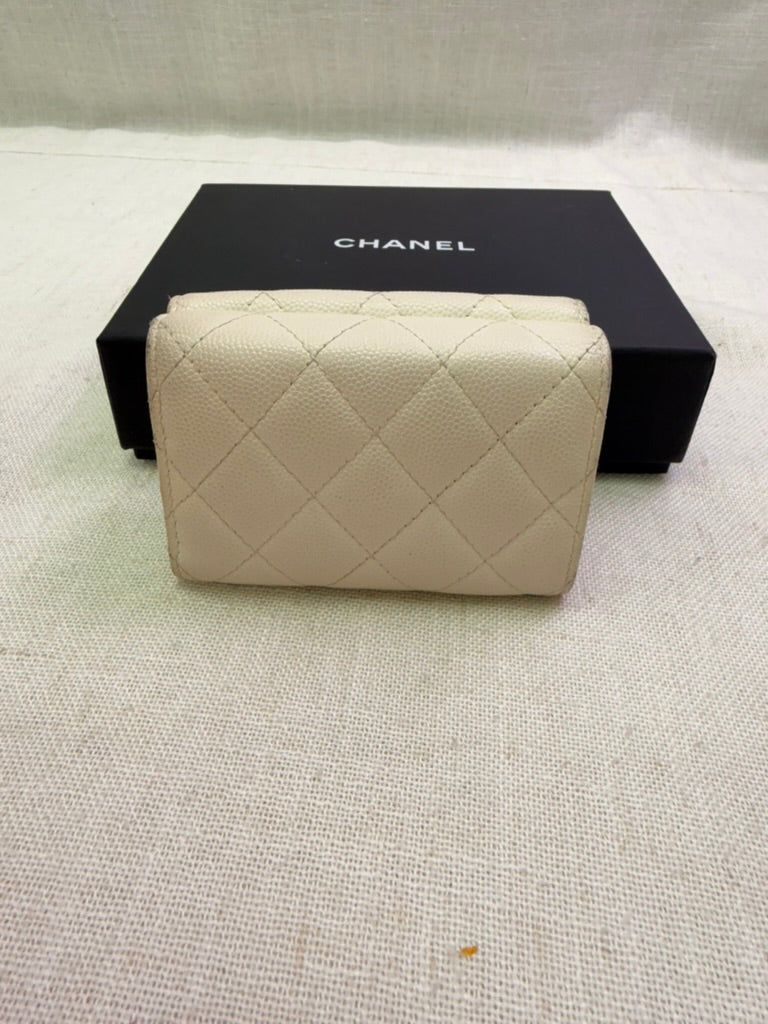 Chanel White Quilted Caviar Leather Trifold Compact Wallet