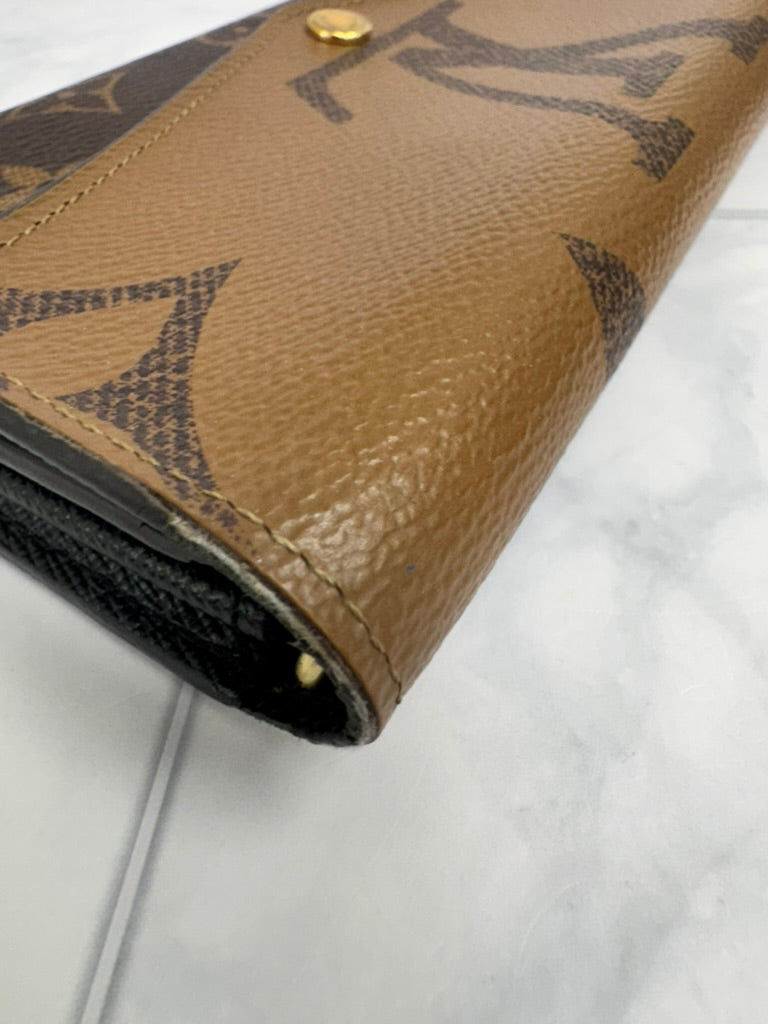 Louis Vuitton Reverse Monogram Sarah Long Wallet