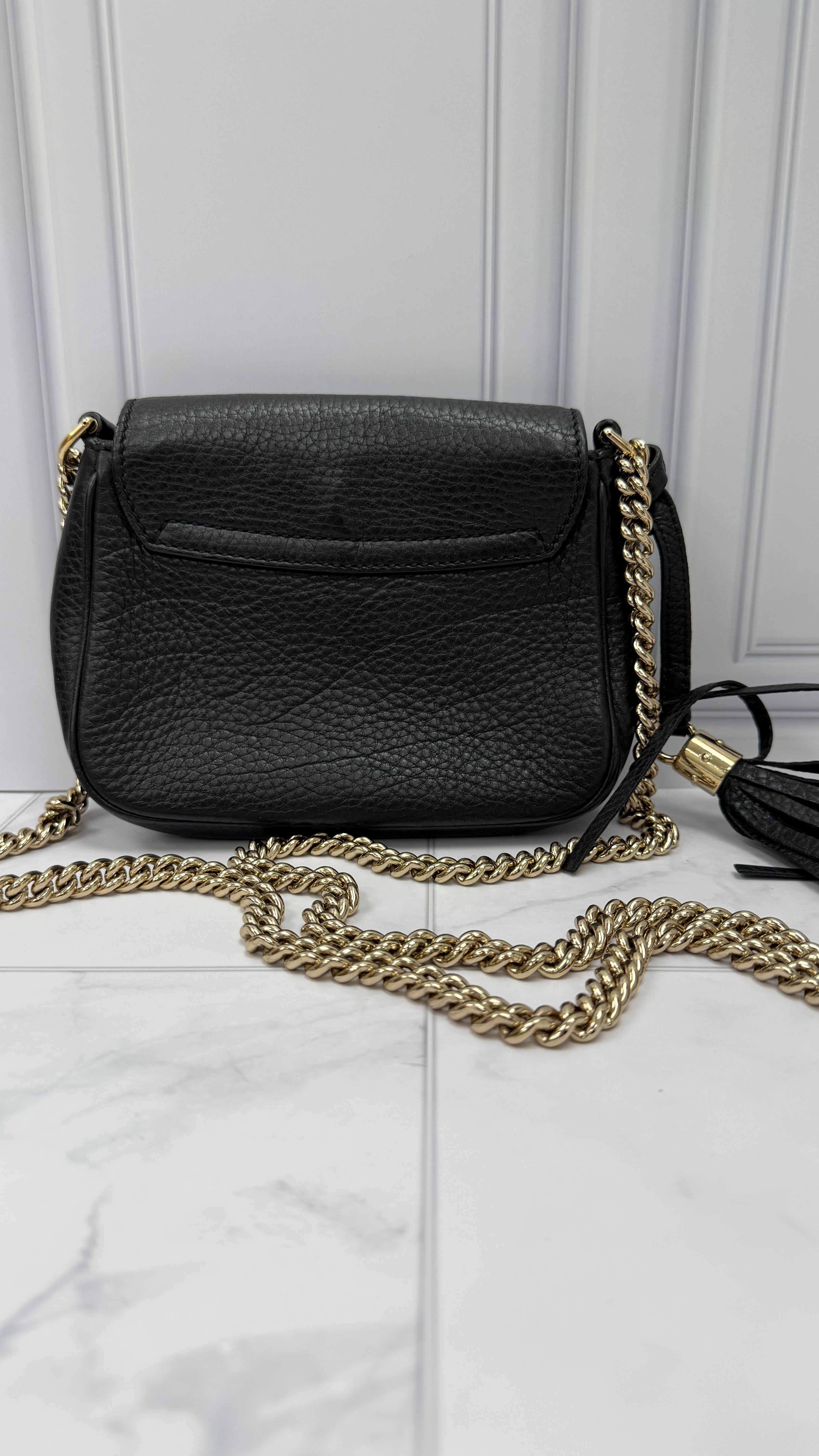 *DONS DROP* Gucci Black Pebbled Leather Soho Small Flap Bag