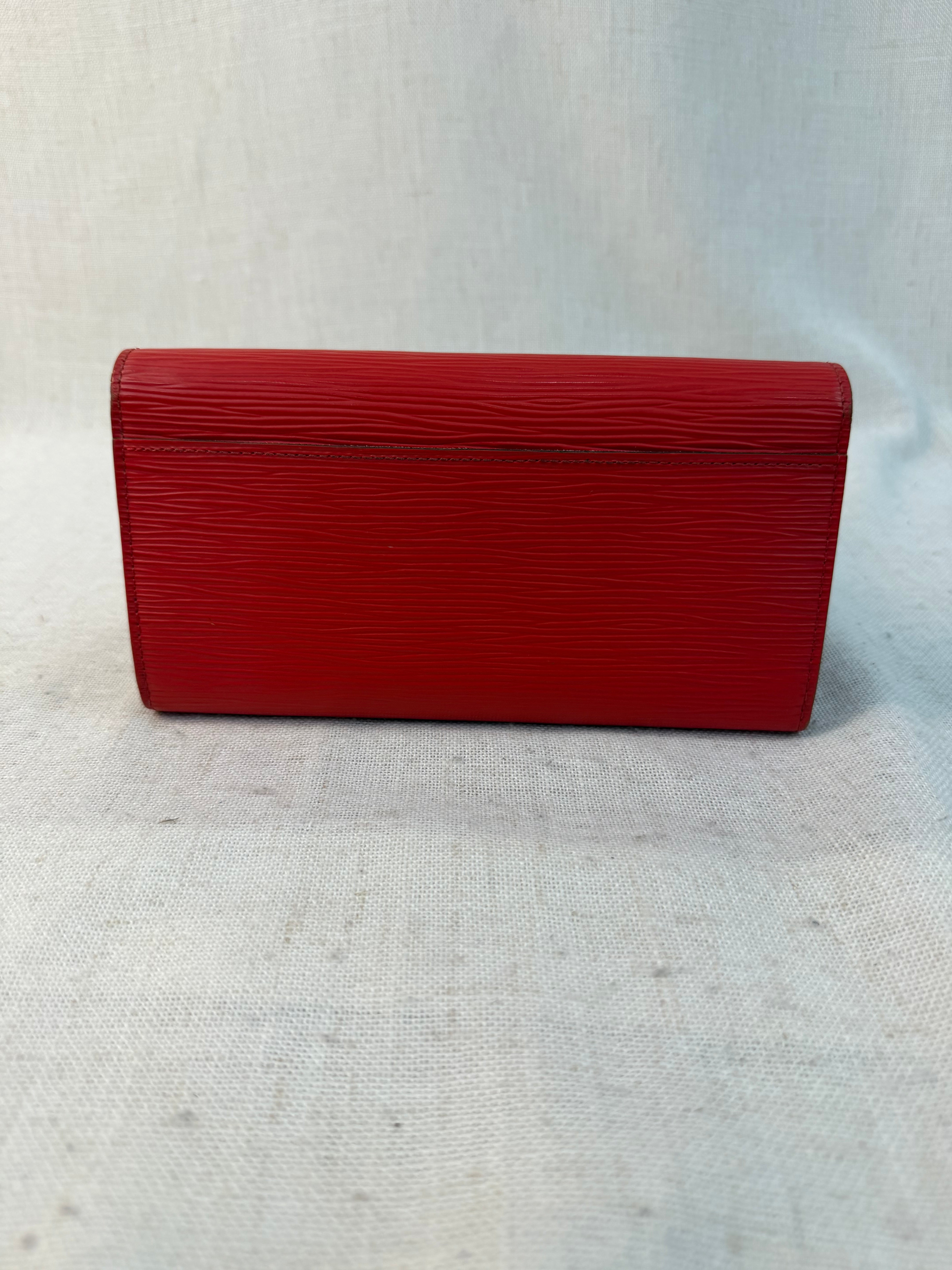 LIKE NEW Louis Vuitton Red Epi Sarah Wallet
