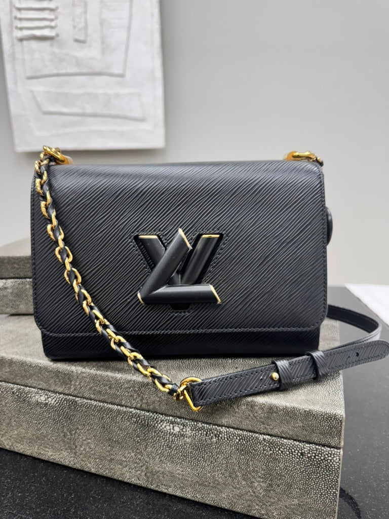 *DONS DROP* LIKE NEW - Louis Vuitton Black Epi Leather Twist MM Shoulder Bag