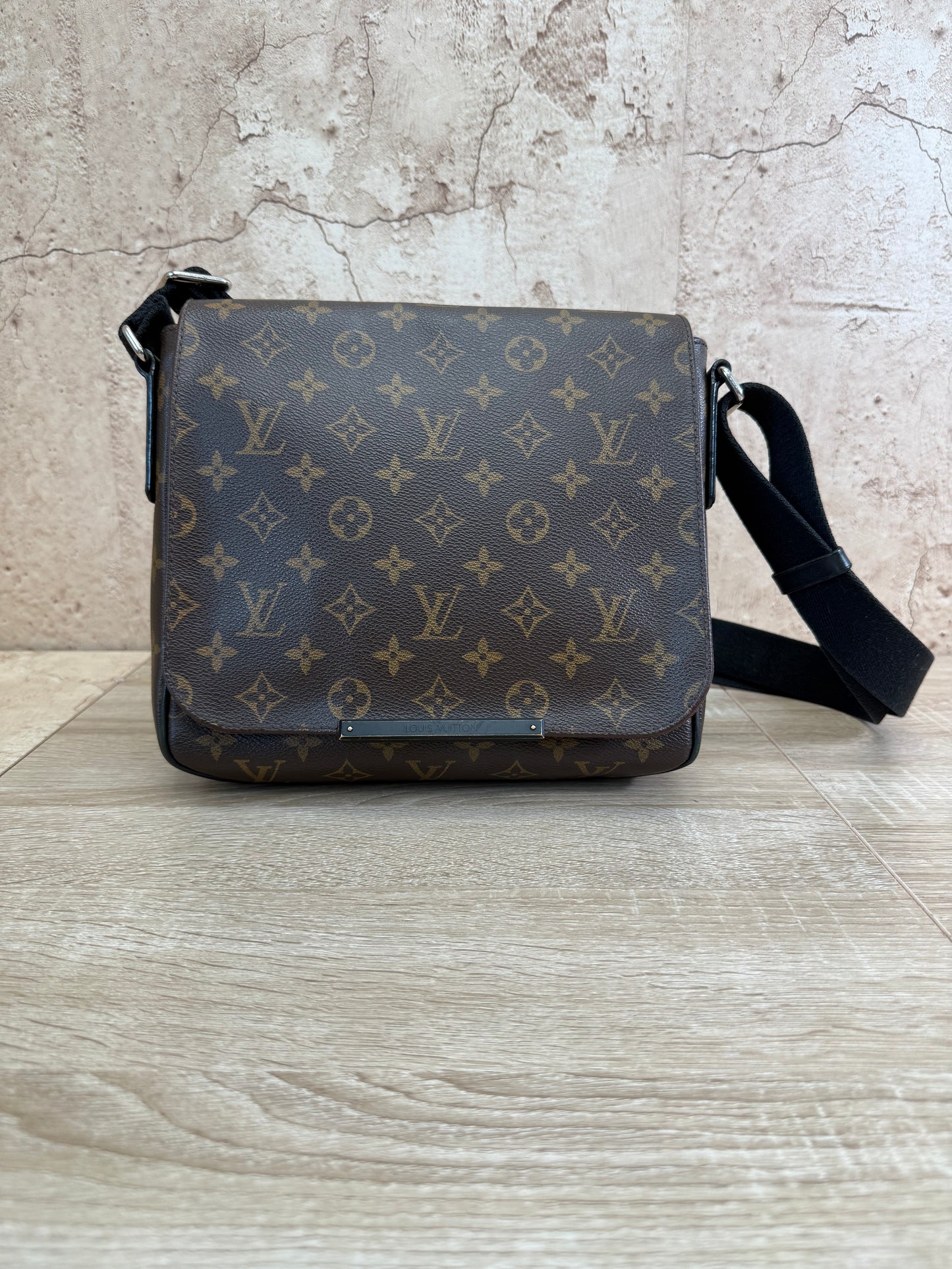 Louis Vuitton Monogram Macassar District Messenger Bag