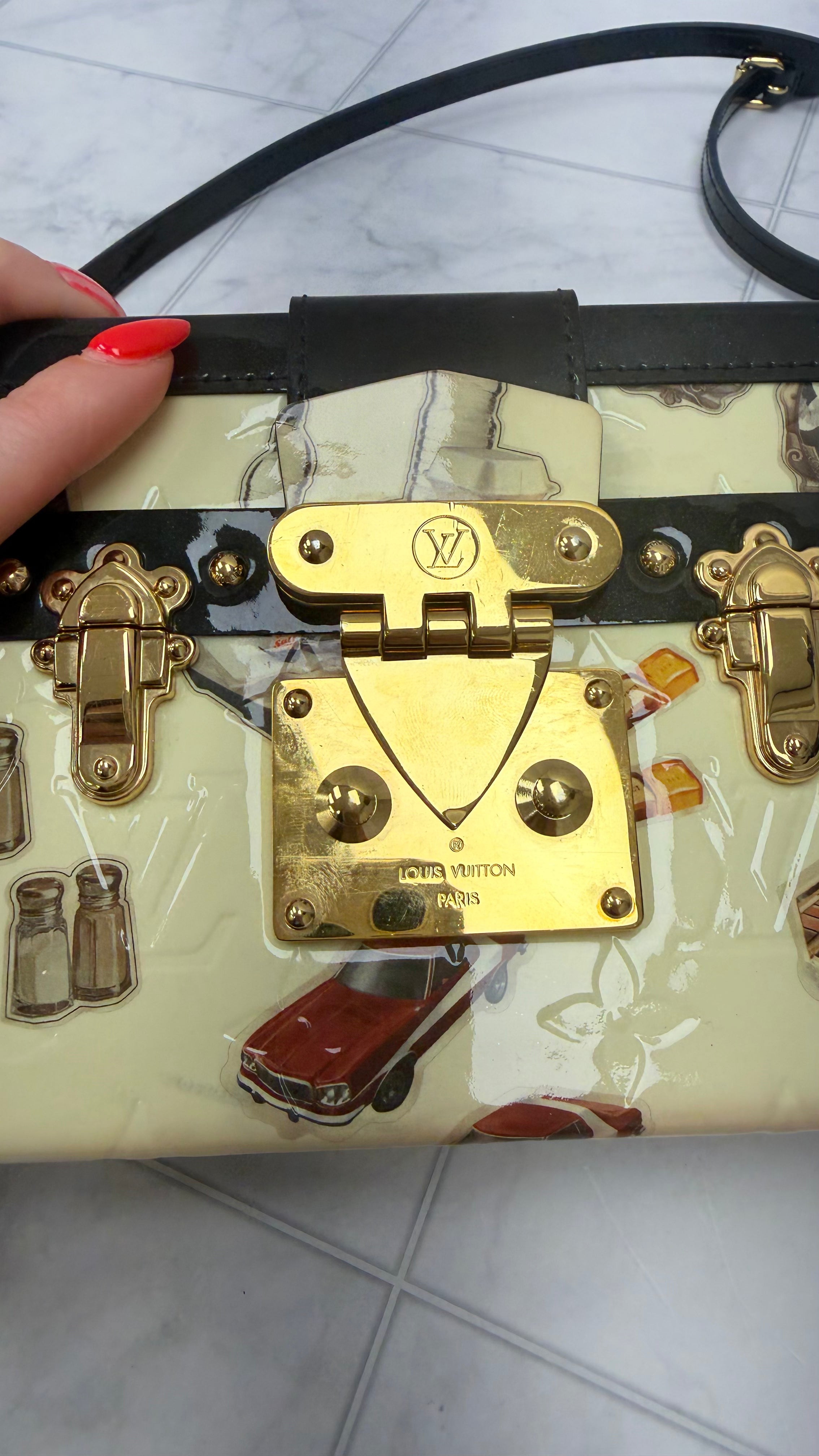 *DONS DROP* Louis Vuitton White Stickers Vernis Petite Malle Trunk Bag