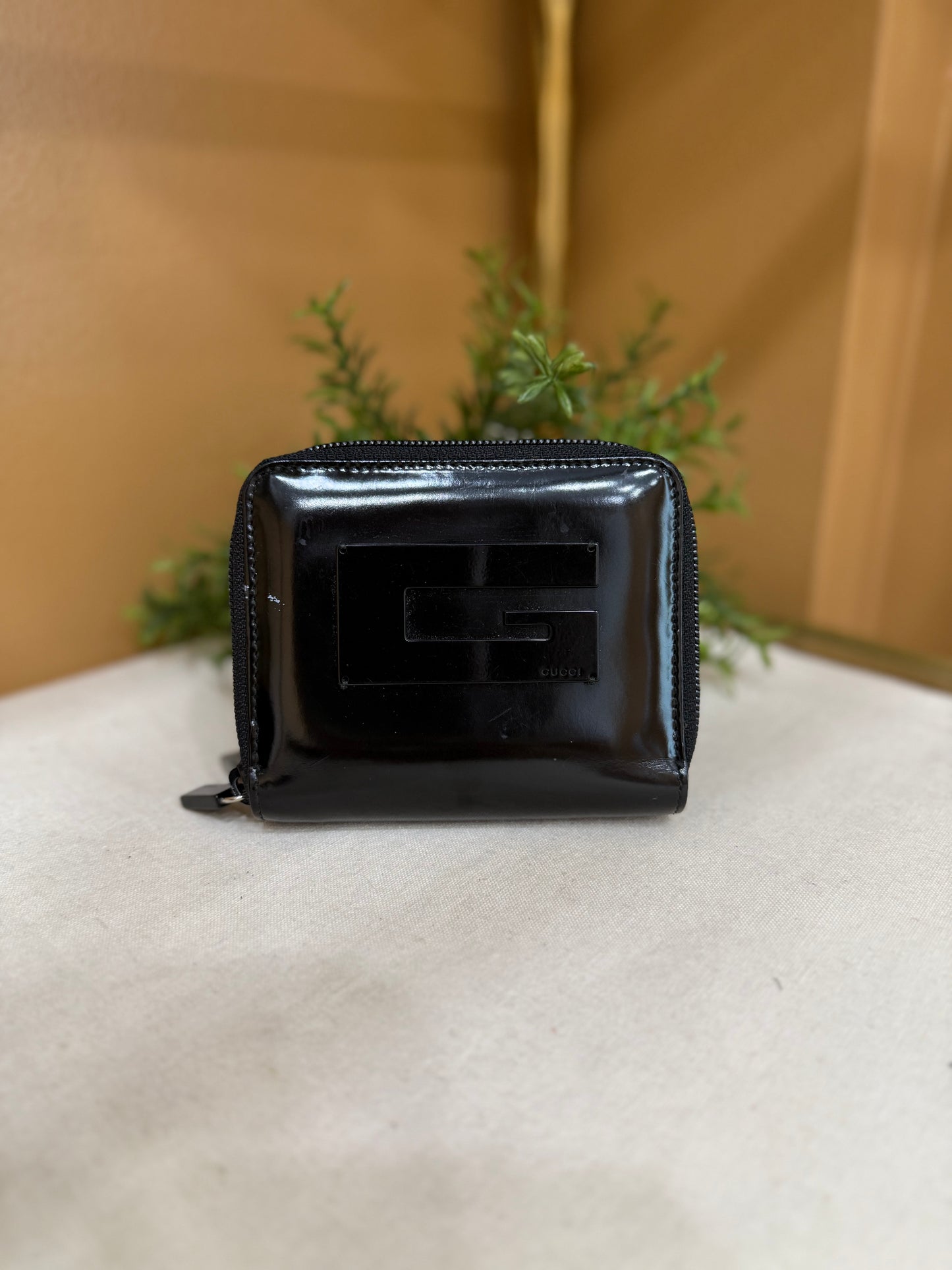 Gucci Black Patent Leather Zippy Compact Wallet