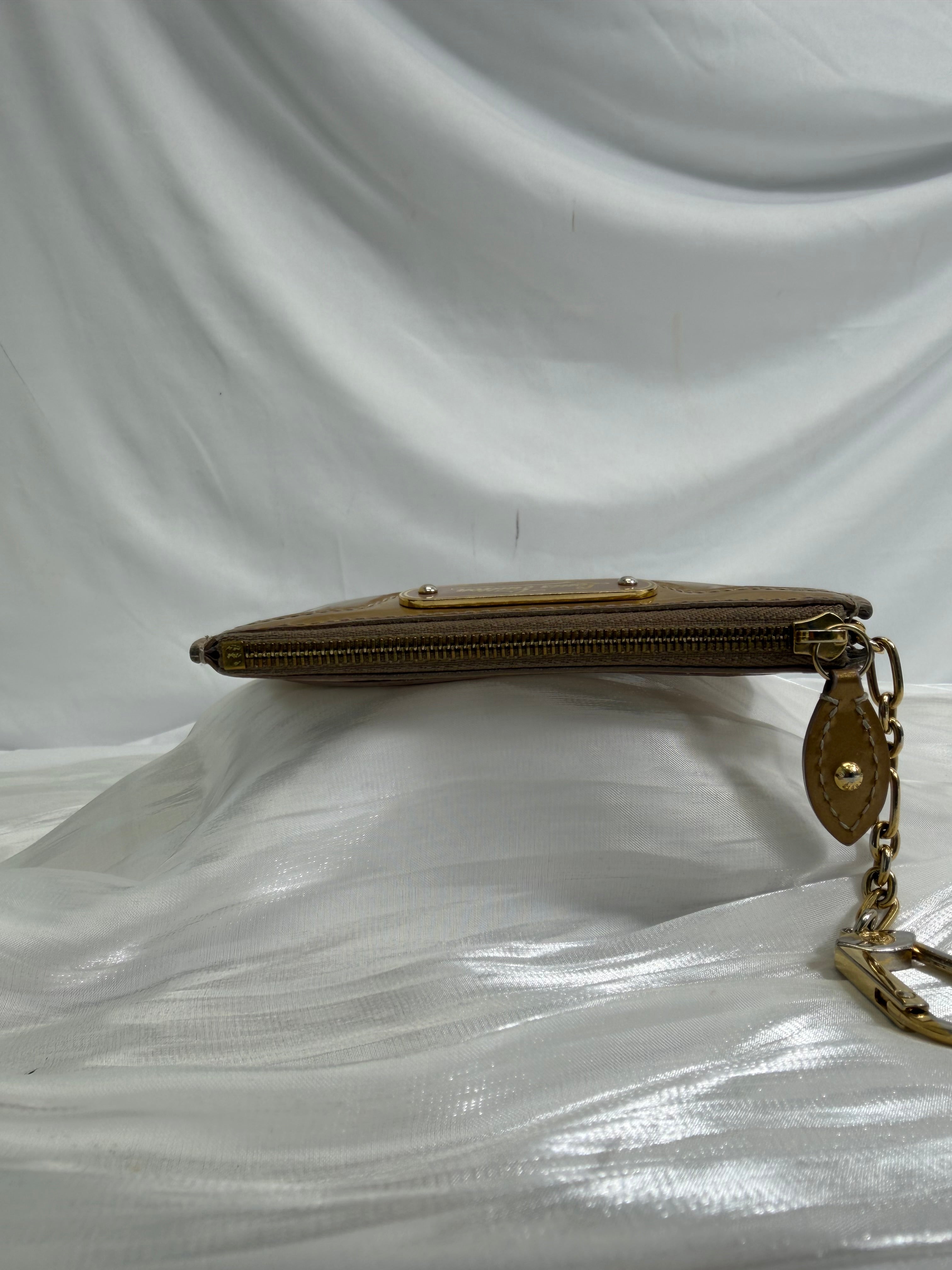Louis Vuitton Bronze Vernis Pochette Cles