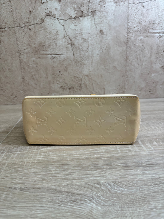 Louis Vuitton Cream Vernis Reade PM Hand Bag