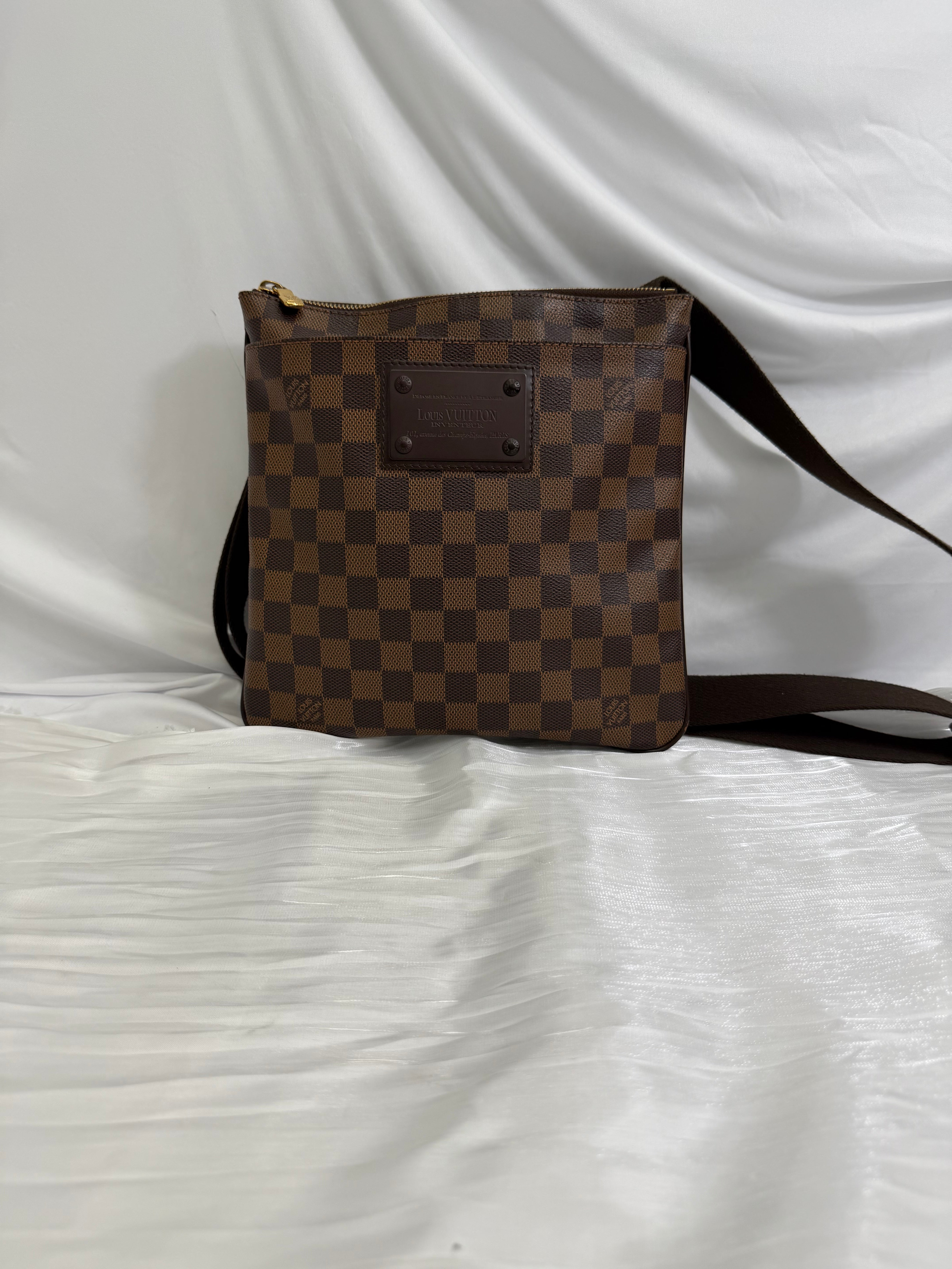 Louis Vuitton Damier Ebene Brooklyn Pochette