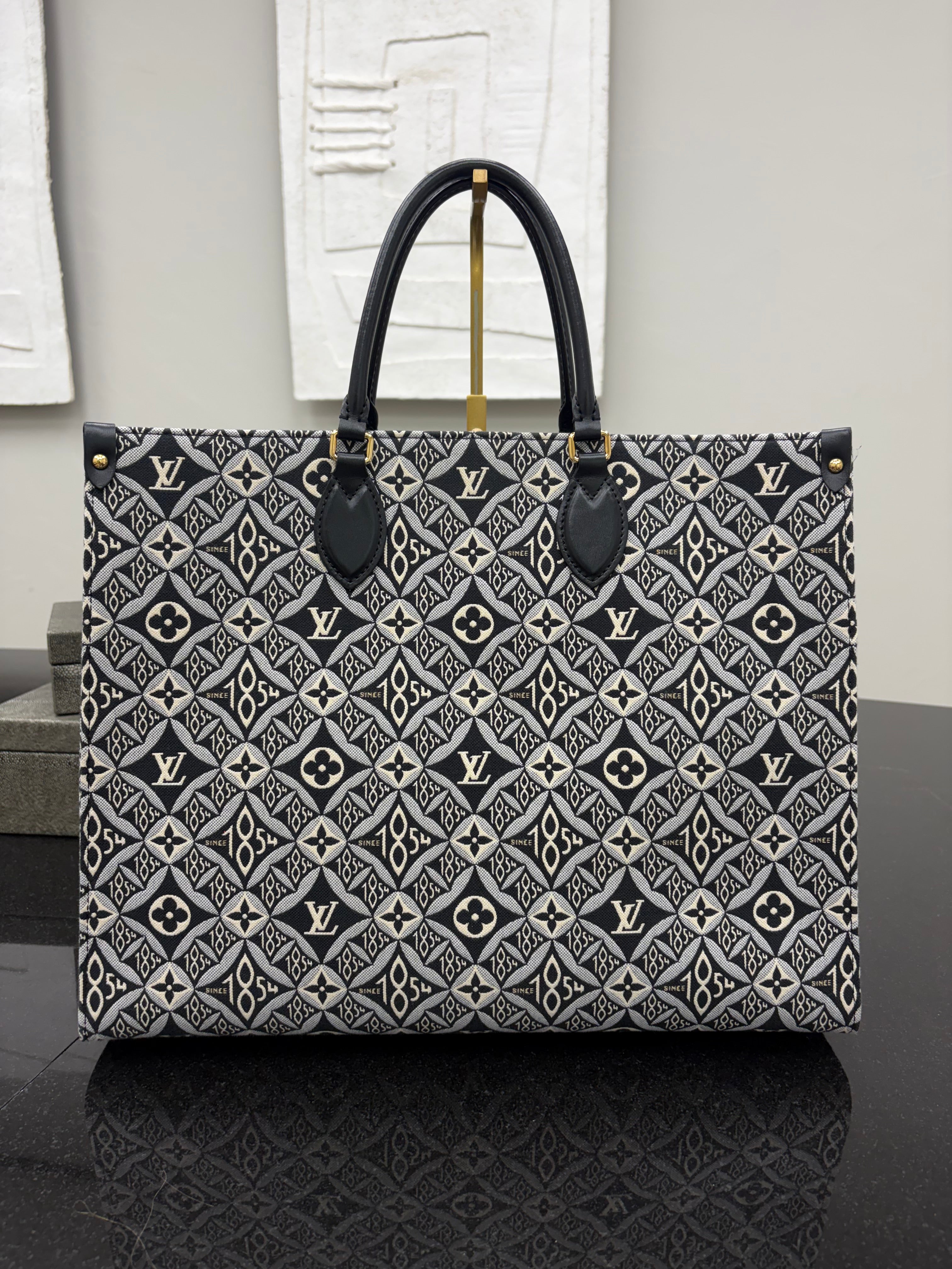 *DONS DROP* BRAND NEW Louis Vuitton Black & Grey 1854 Jacquard Canvas On The Go GM Tote Bag