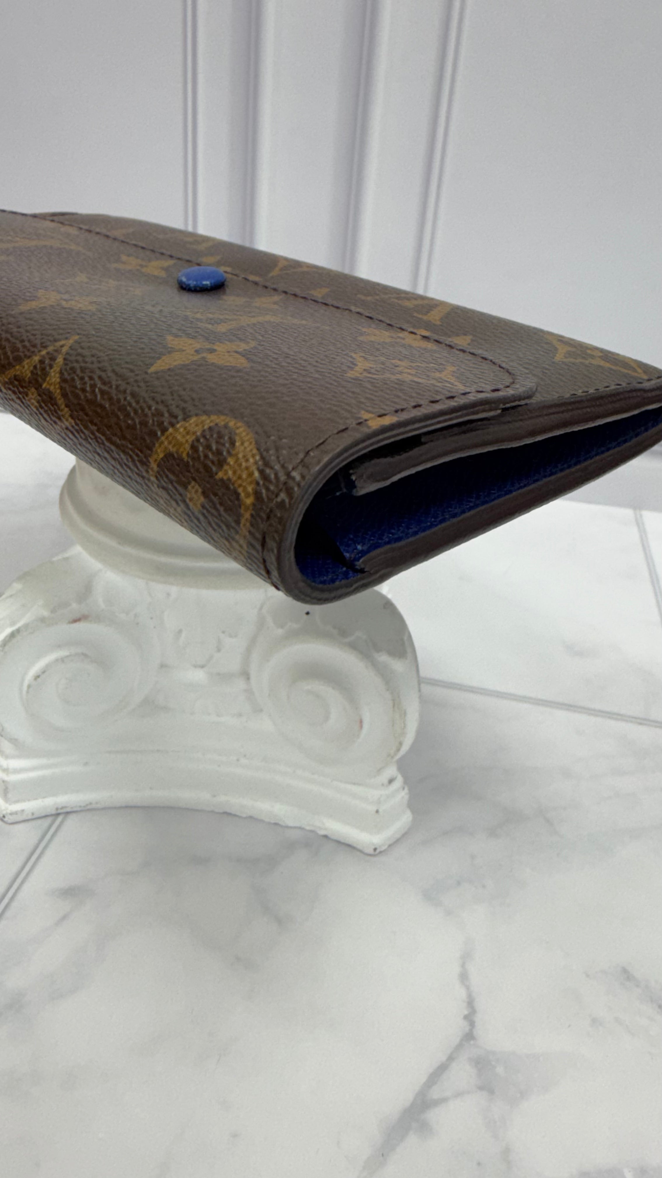 *DONS DROP* Louis Vuitton Monogram & Blue Emilie Wallet