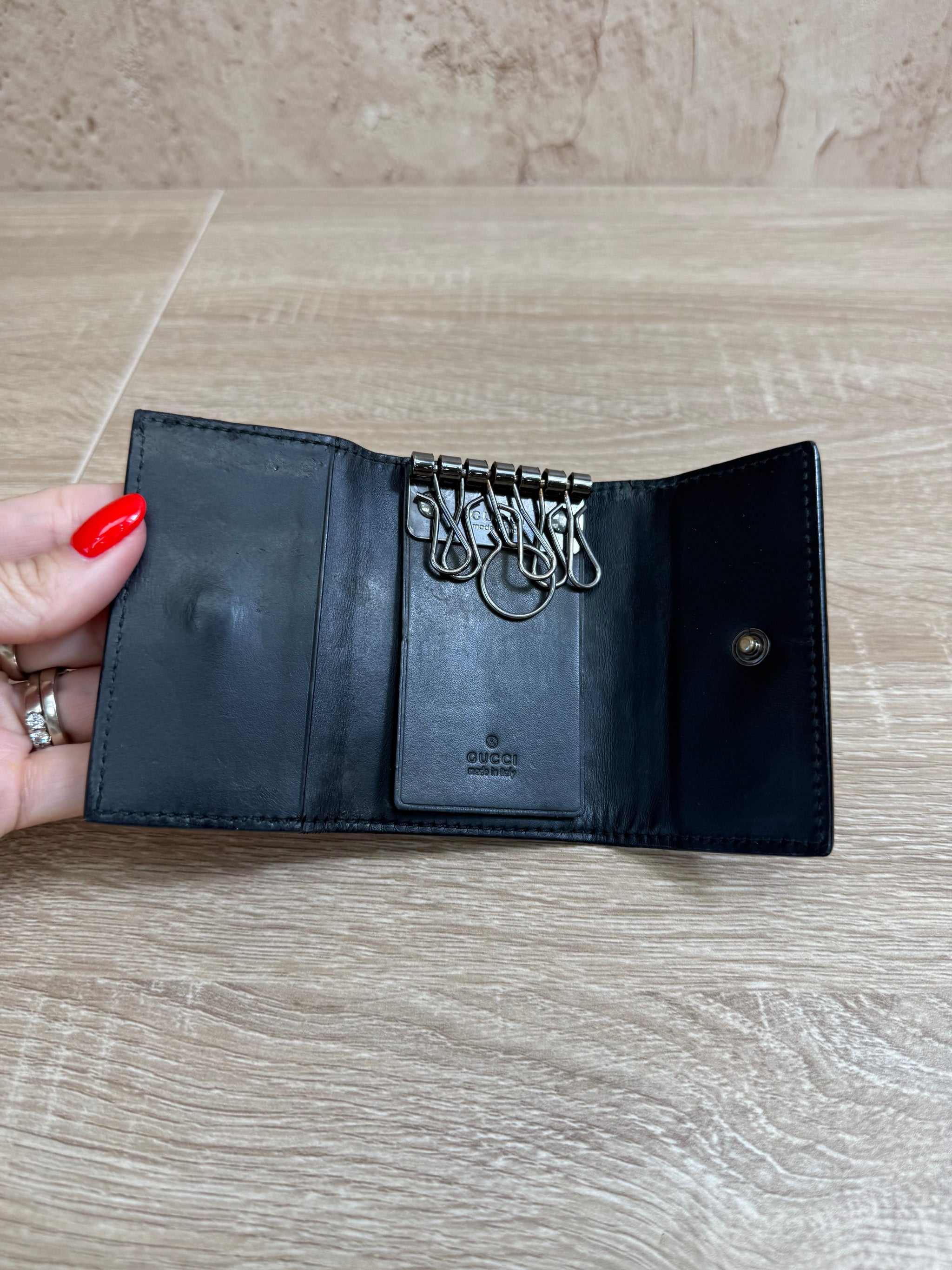 Gucci Guccissima Black Leather 6 Key Holder