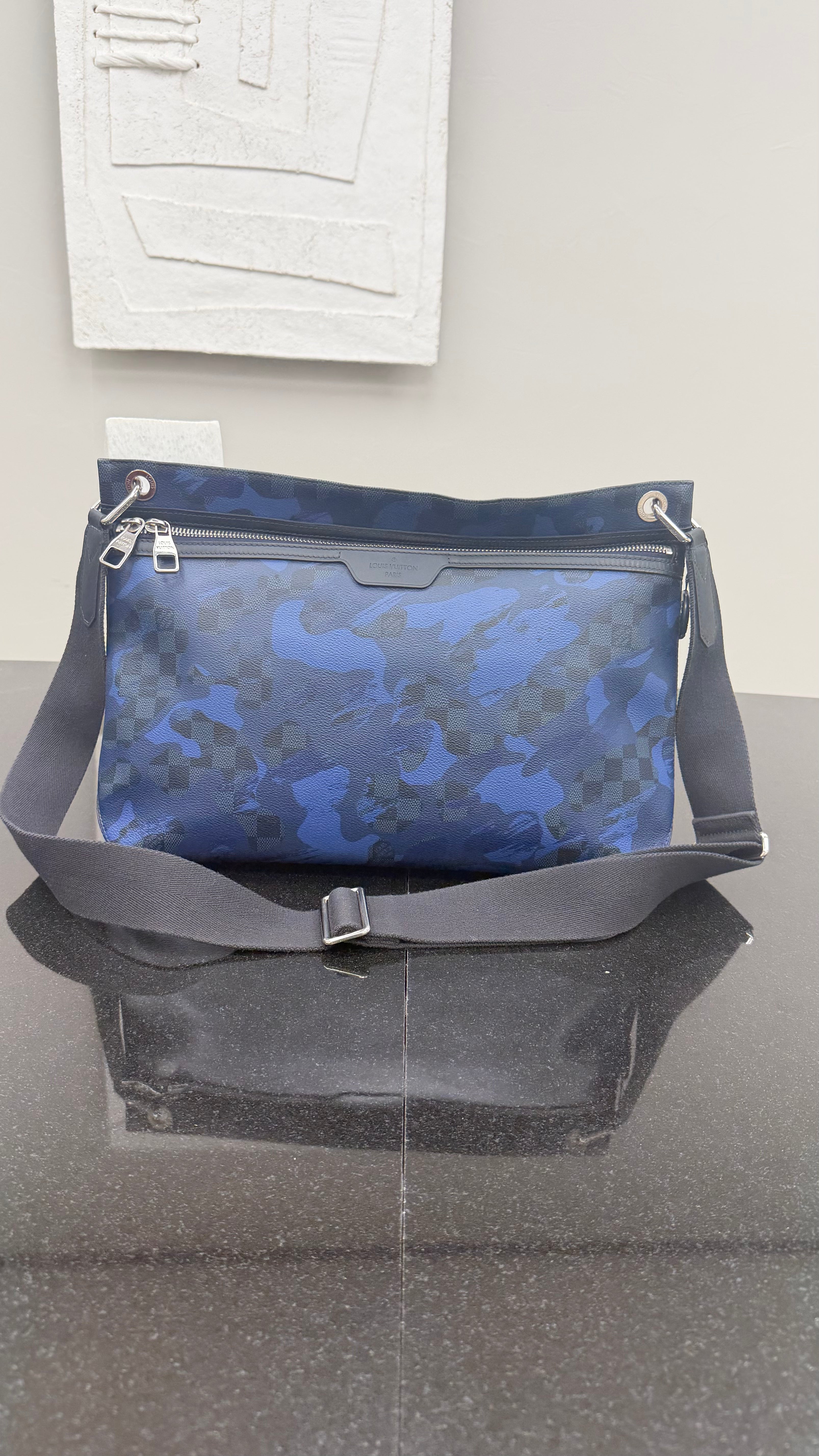 *DONS DROP* LIKE NEW - Louis Vuitton Damier Cobalt & Camo Hunter Messenger Bag