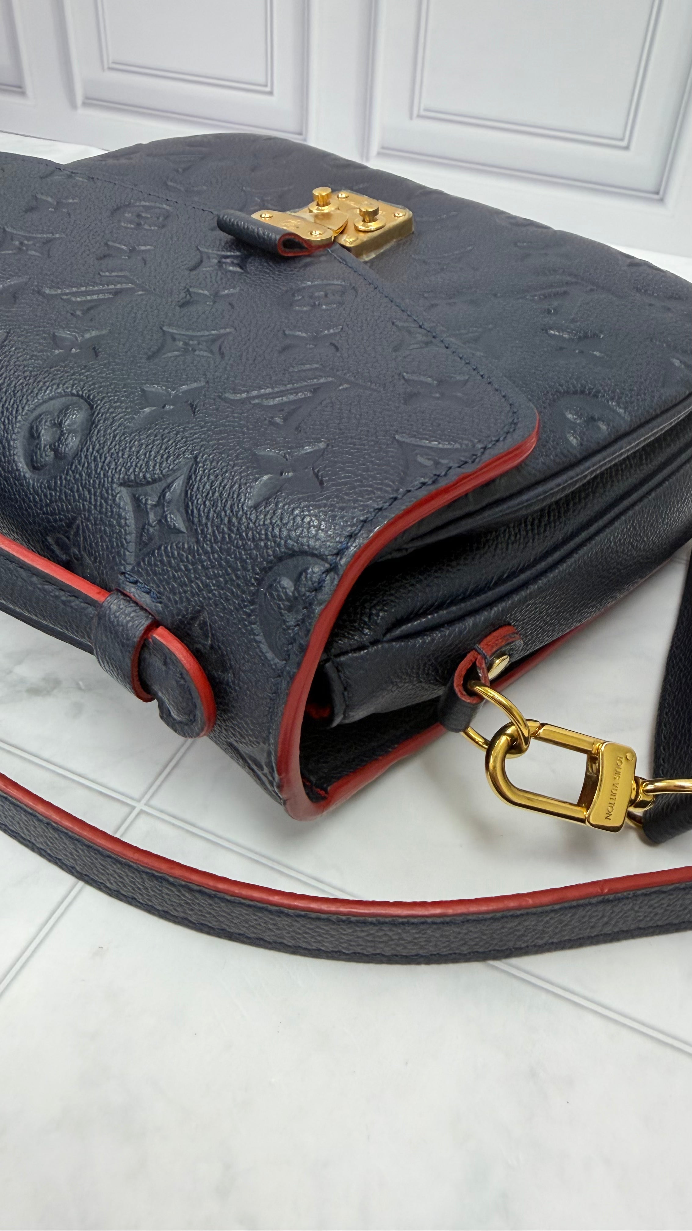 *DONS DROP* BRAND NEW - Louis Vuitton Blue Monogram Empreinte Pochette Metis