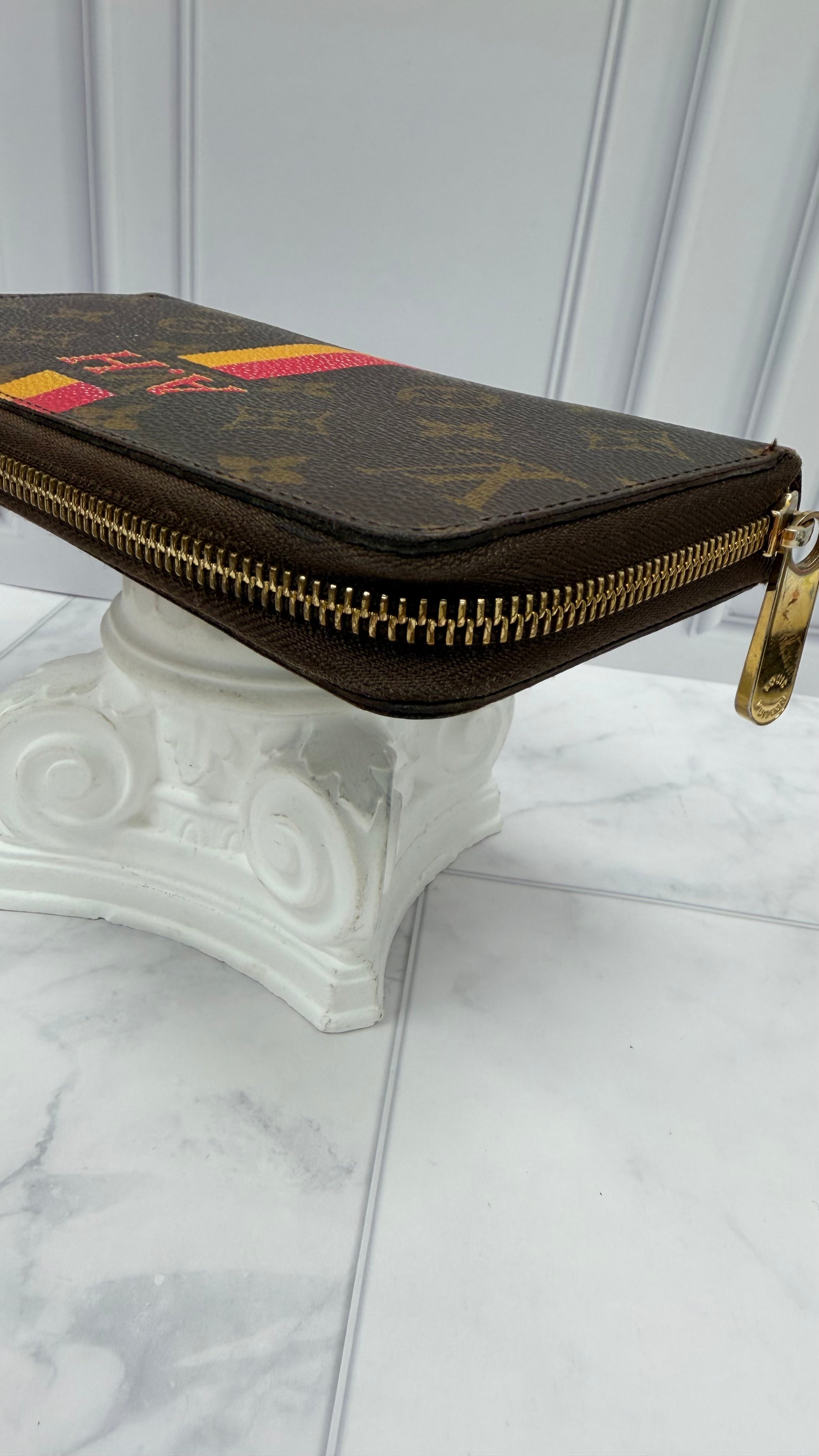 Louis Vuitton Monogram Zippy Wallet