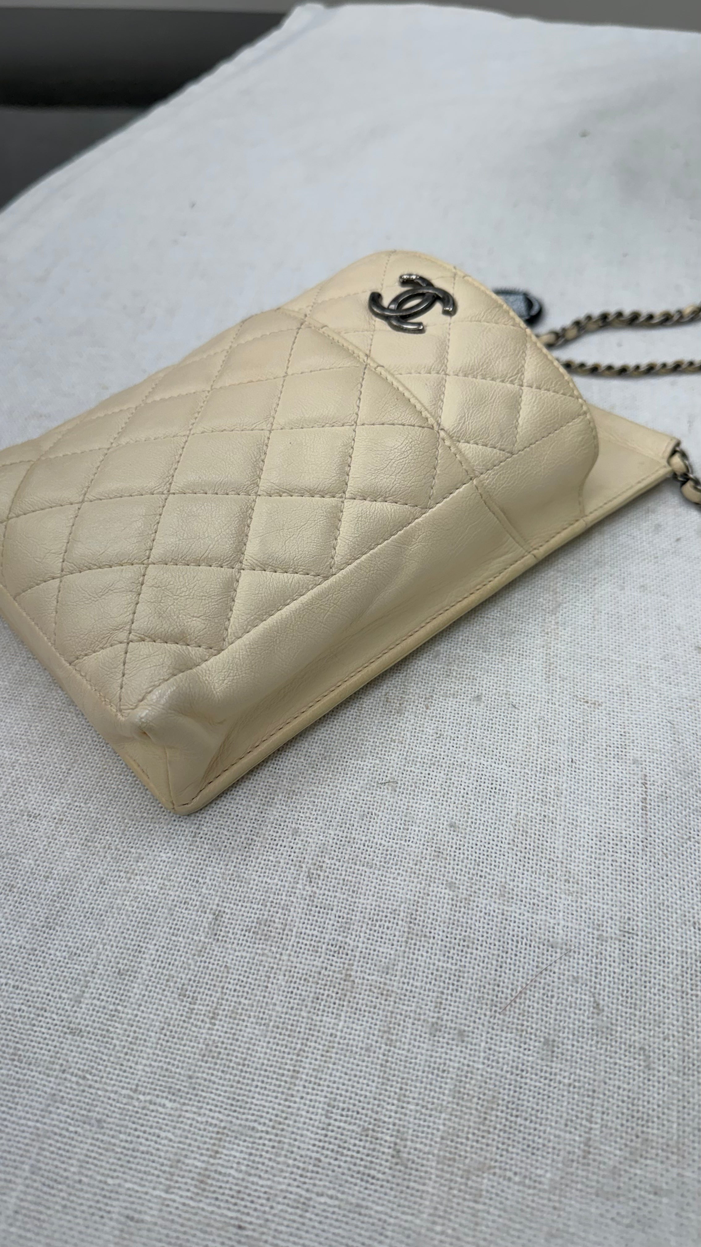 Chanel Ivory Quilted Lambskin CC Waiter Pouch & Wallet on a Chain